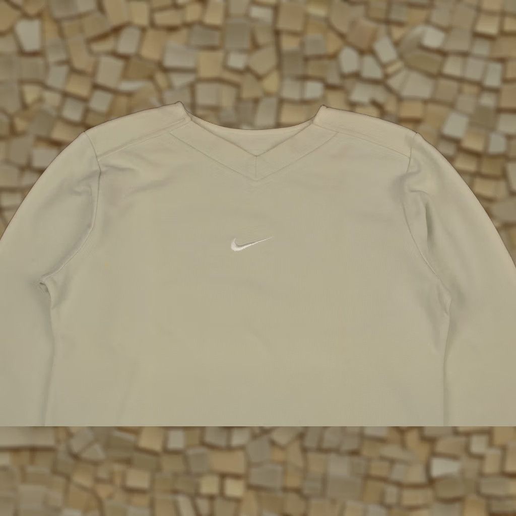 Nike Womens Nike Vintage Center Swoosh V-Neck Sweatshirt M White Nike Sweatshirt Womens Vintage Size M / US 6-8 / IT 42-44 - 1 Thumbnail