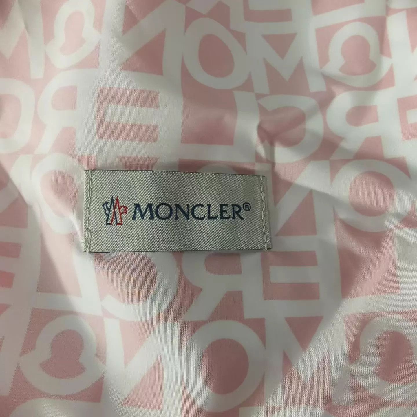 Moncler Moncler Pink All Over Print Shorts 40x2 New Size 27" / US 4 / IT 40 - 5 Thumbnail