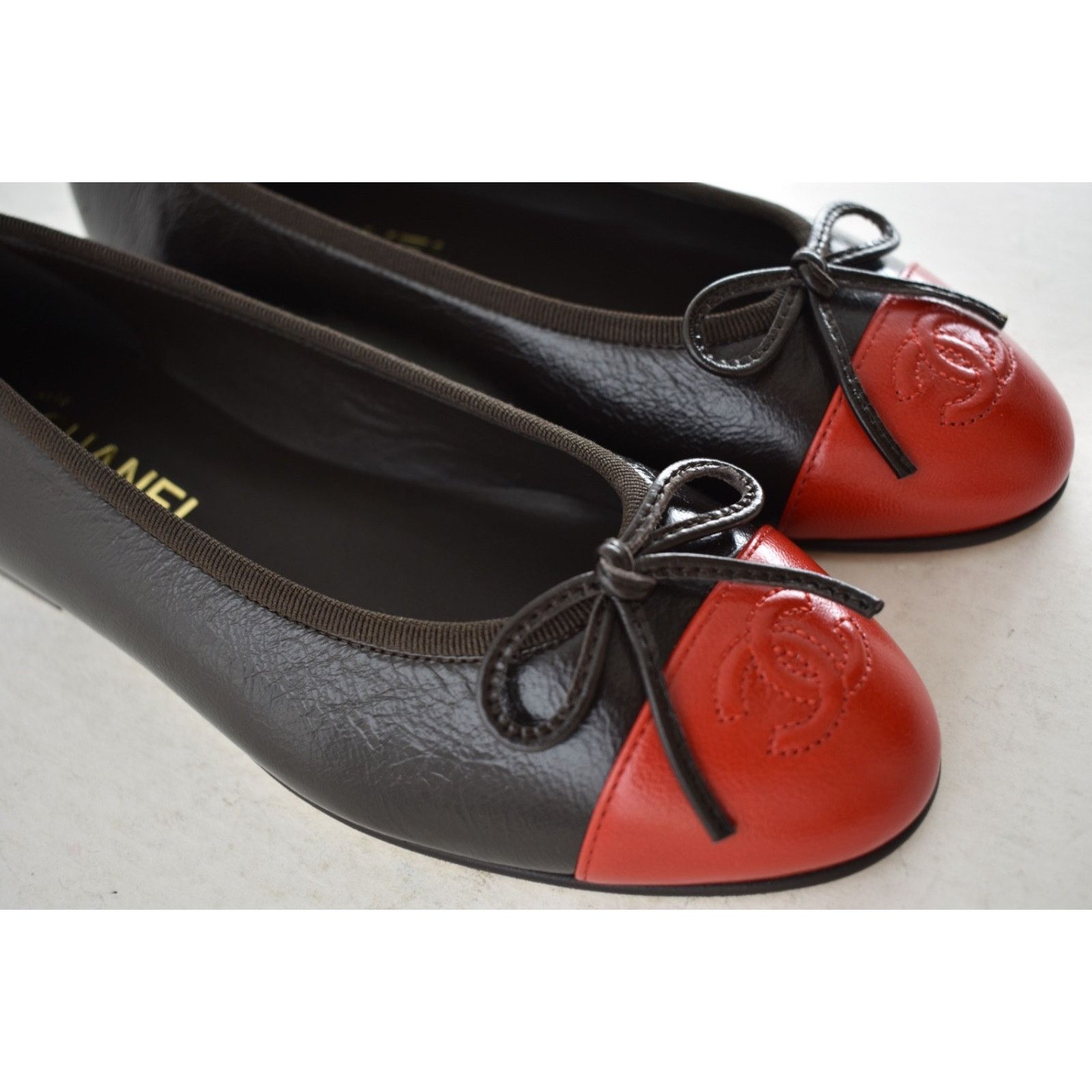 Chanel 26S Red Leather CC Logo Classic Ballet Ballerina Flat 36 Size US 6 / IT 36 - 5 Thumbnail