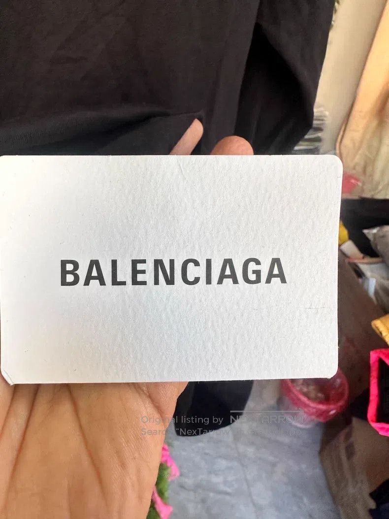 Balenciaga Balenciaga Black round-neck small logo sweatshirt Size US M / EU 48-50 / 2 - 5 Thumbnail