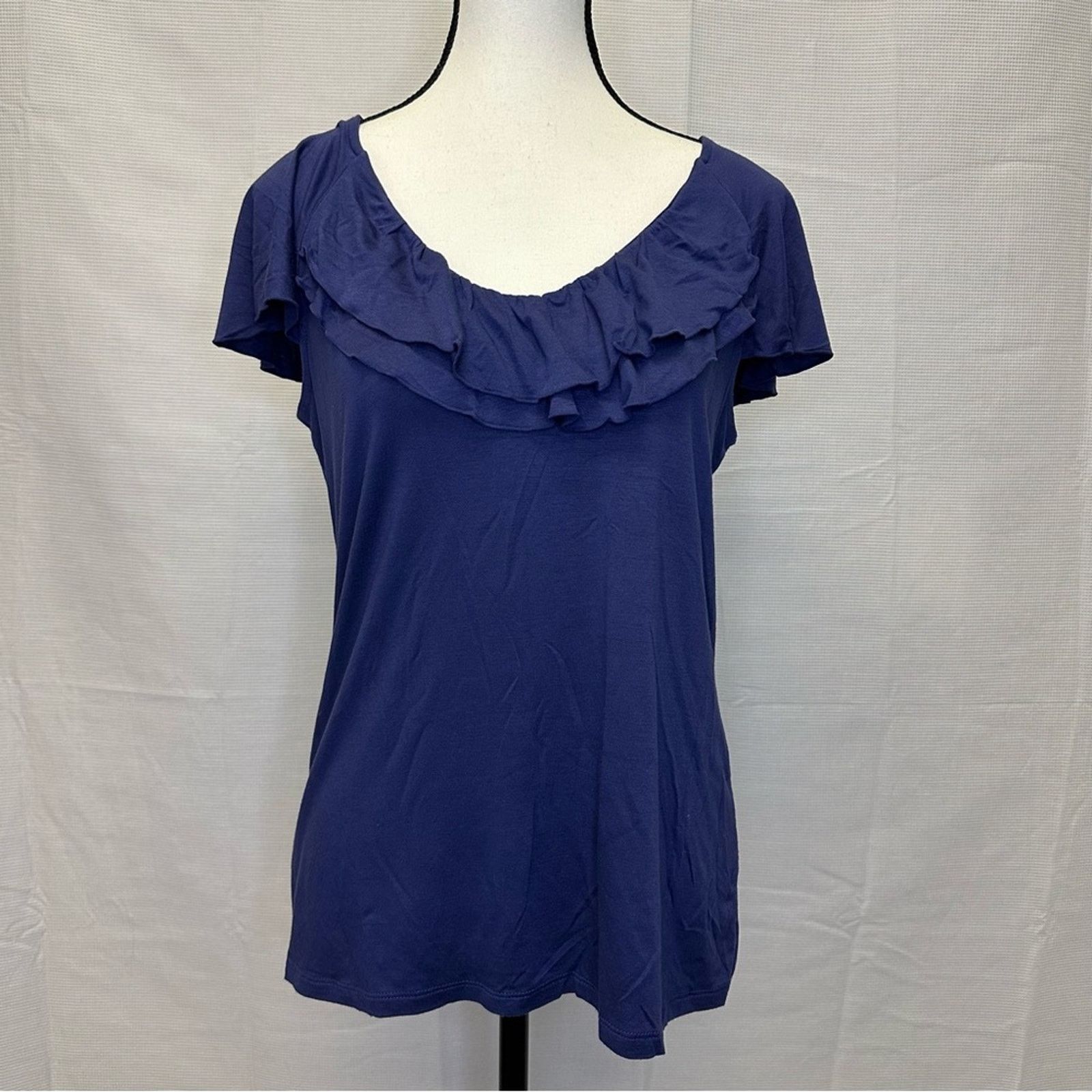 Ann Taylor Ann Taylor Blue Ruffle Neckline Top - Size Medium Size M / US 6-8 / IT 42-44 - 2 Thumbnail