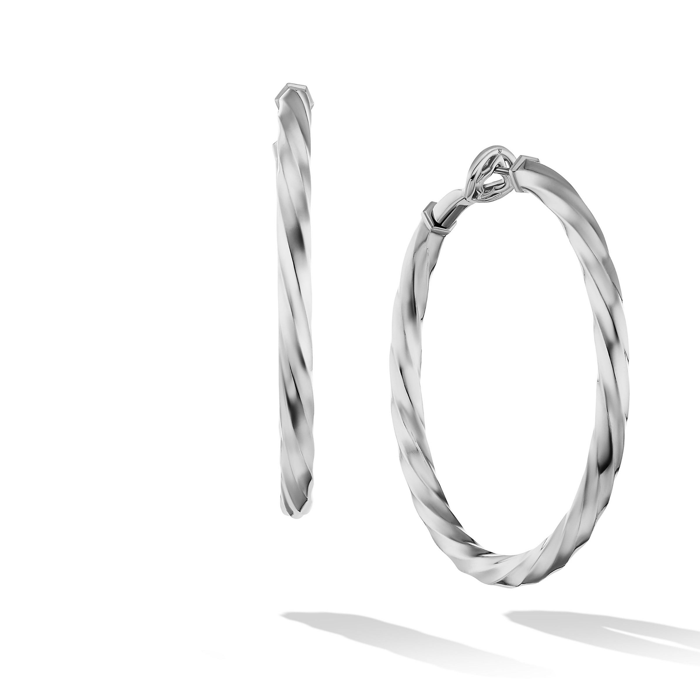 o1w1db10525 E14732 Earrings in Sterling Silver & 2in