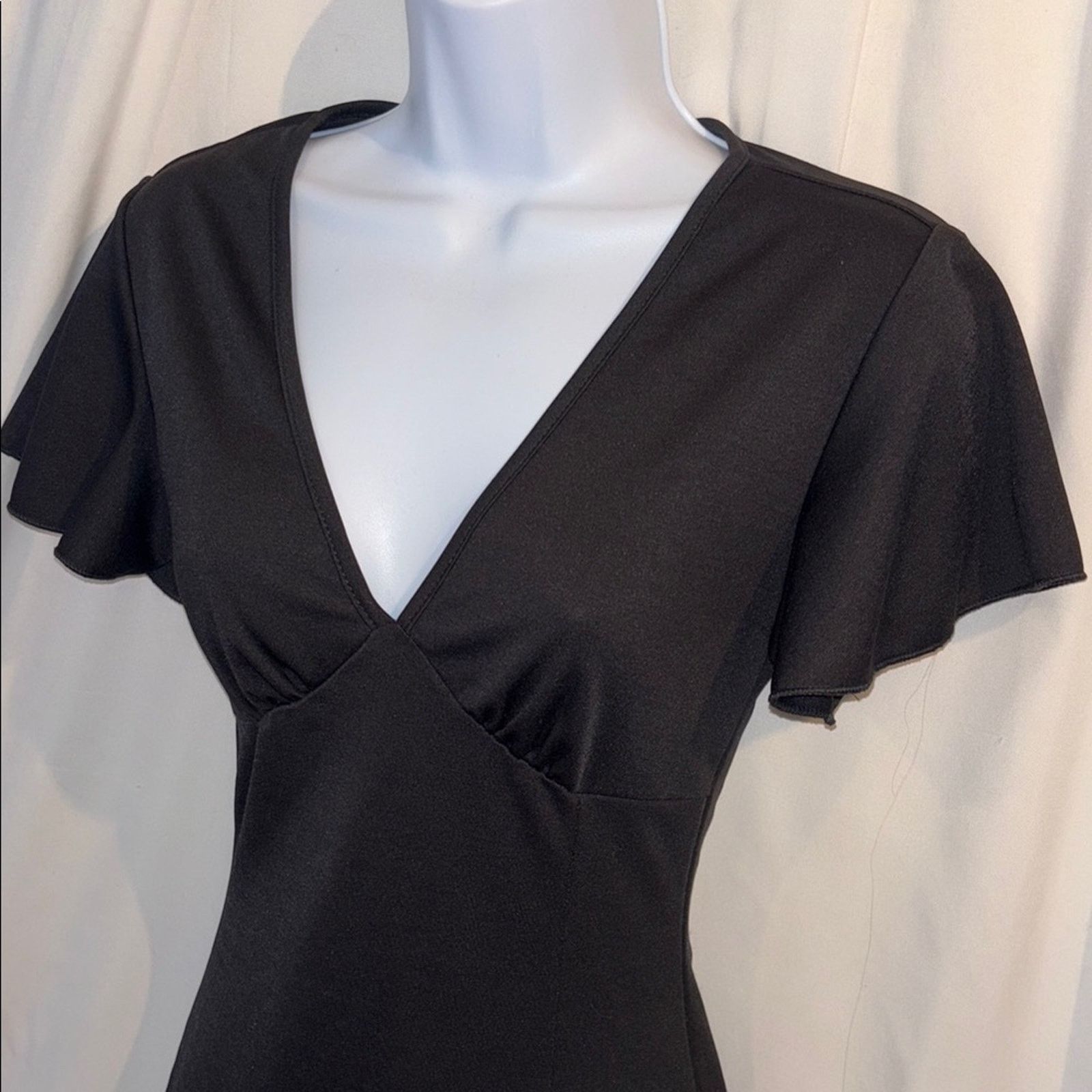 Shein SHEIN Black V-Neck Dress Size XS Size XS / US 0-2 / IT 36-38 - 3 Thumbnail