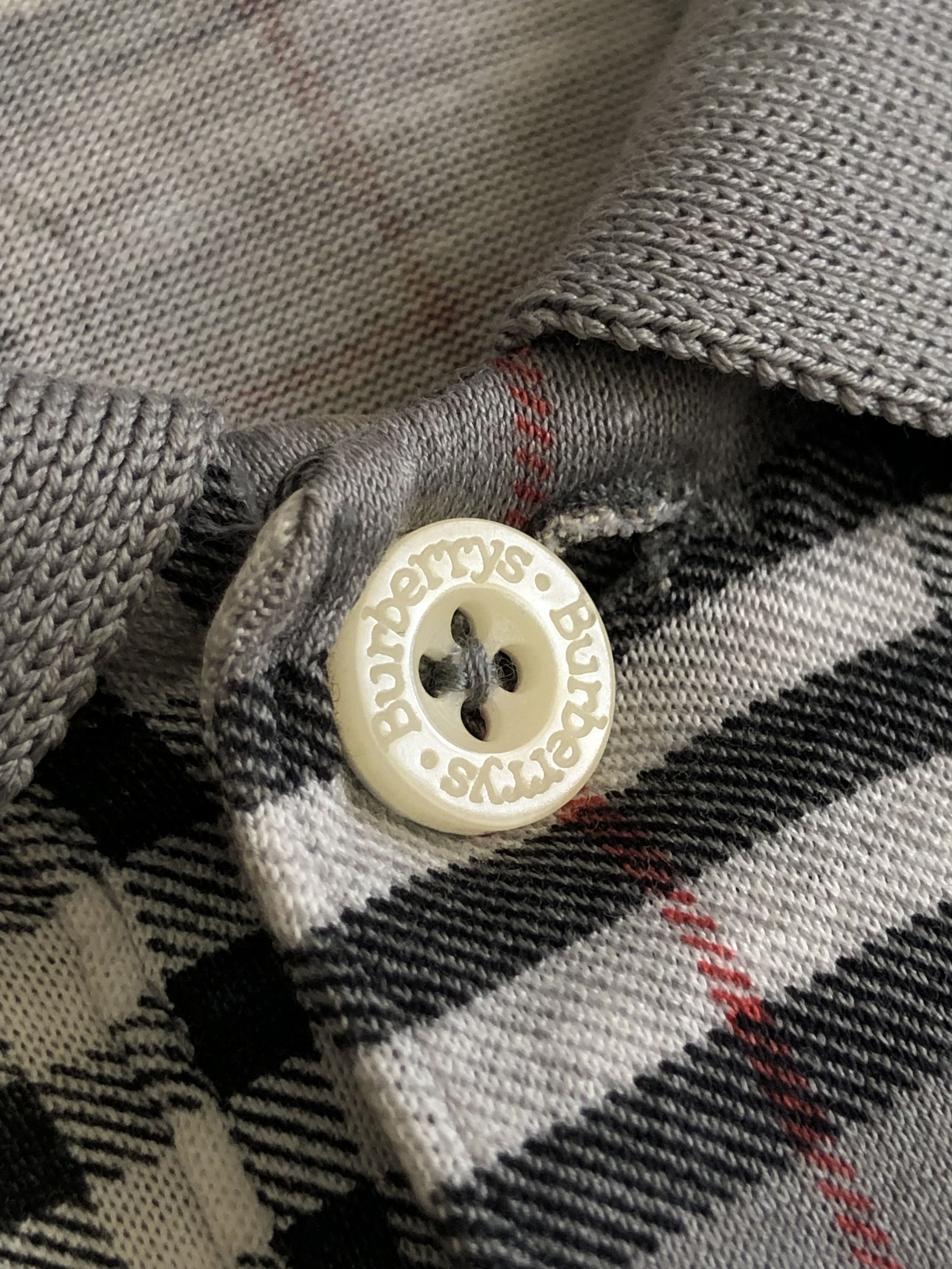 Burberry VINTAGE 80’S BURBERRYS GREY NOVA CHECK POLO L/S Size US M / EU 48-50 / 2 - 5 Thumbnail