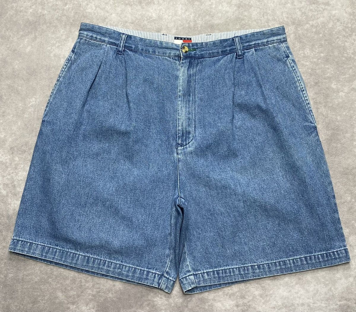 Tommy Jeans 90’s Vintage Tommy Hilfiger Tommy Jeans Shorts Size US 36 / EU 52 - 1 Thumbnail