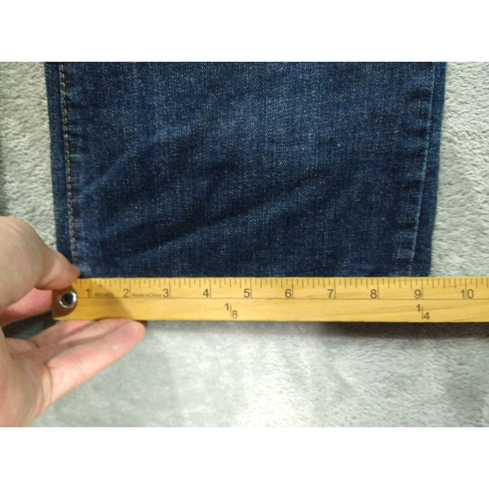 Levi's Levi's 515 Jeans Women 12 Blue Denim Bootcut Dark Wash Mid Rise | Levi's | Jeans | Women | 12 | Blue | 31 Inseam | 5-Pocket | Regular Fit Size 34" / US 12 / IT 48 - 6 Thumbnail