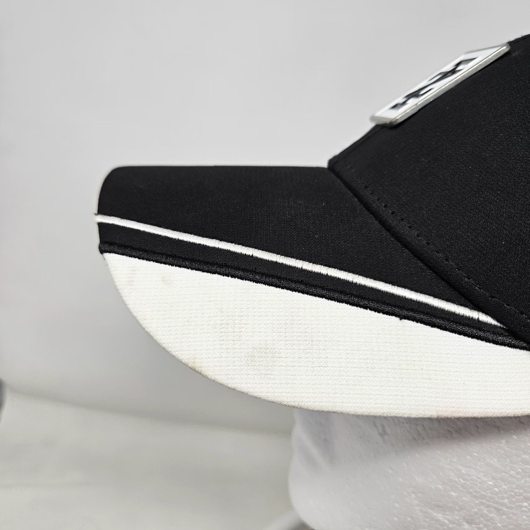 Izod IZOD Hat Cap Strap Back Black White Metal Patch Preppy Mens One Size Adjustable Baseball Cap】 Size ONE SIZE - 6 Thumbnail