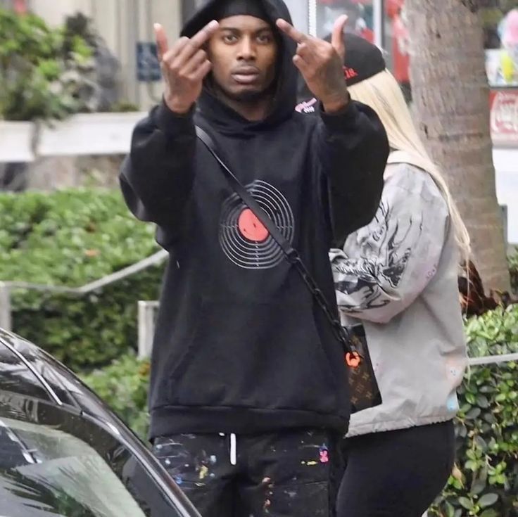 Vetements Black Target Hoodie Size US M / EU 48-50 / 2 - 3 Thumbnail
