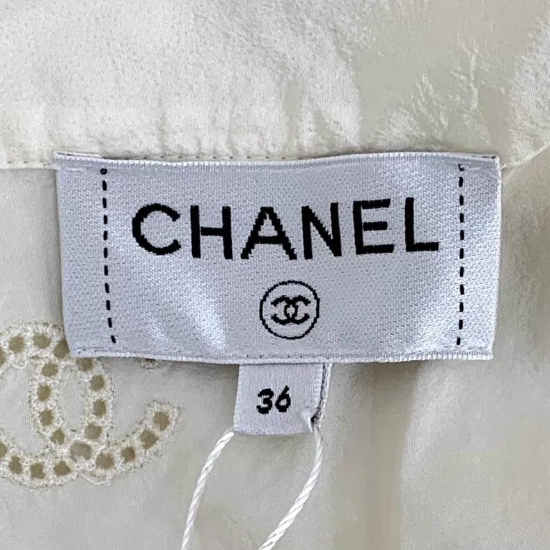 Chanel Chanel Beige double C hollow embroidery silk lapel sleevel Size XS / US 0-2 / IT 36-38 - 5 Thumbnail