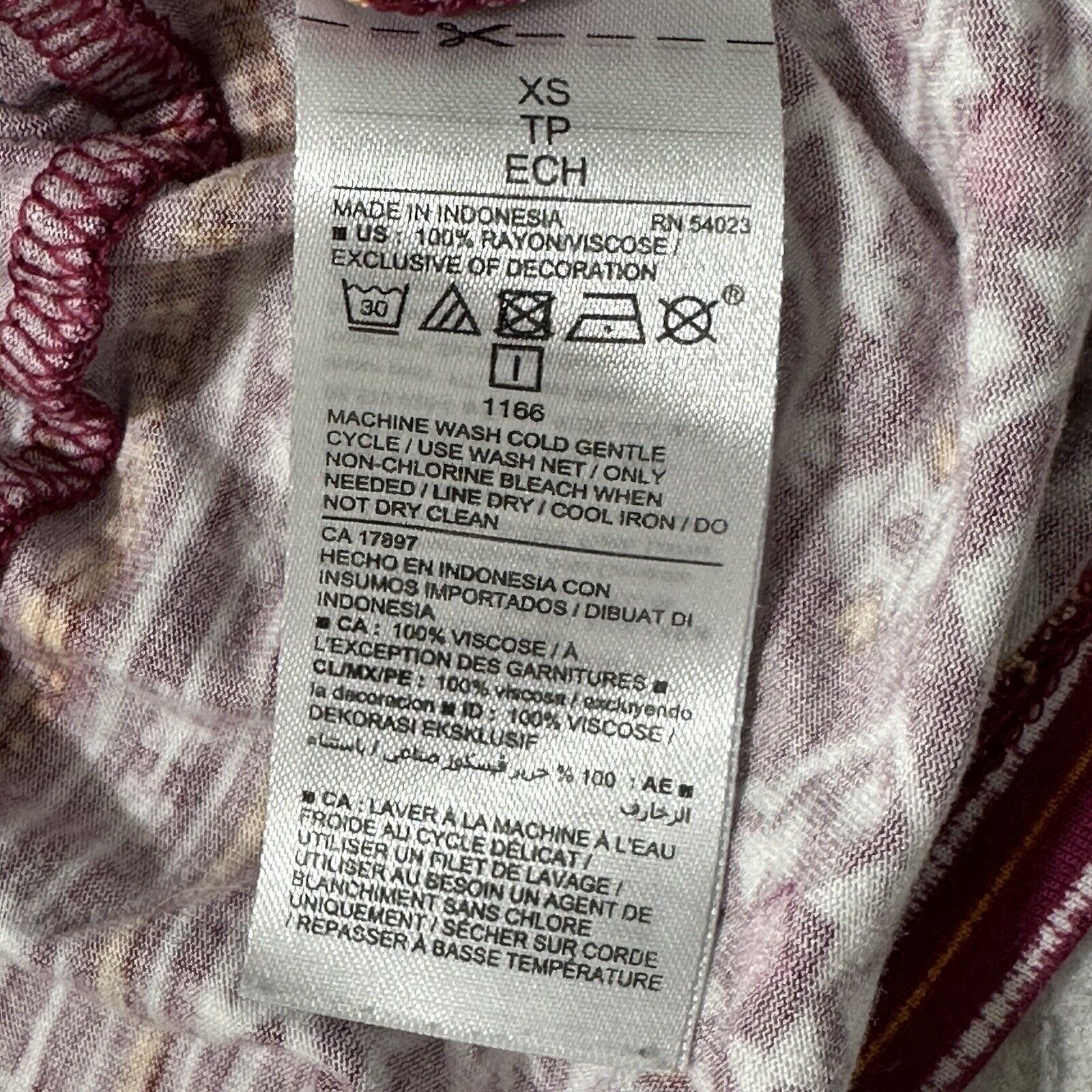 Old Navy Old Navy XS Babydoll Tank Top Berry Purple Boho Print Size XS / US 0-2 / IT 36-38 - 4 Thumbnail