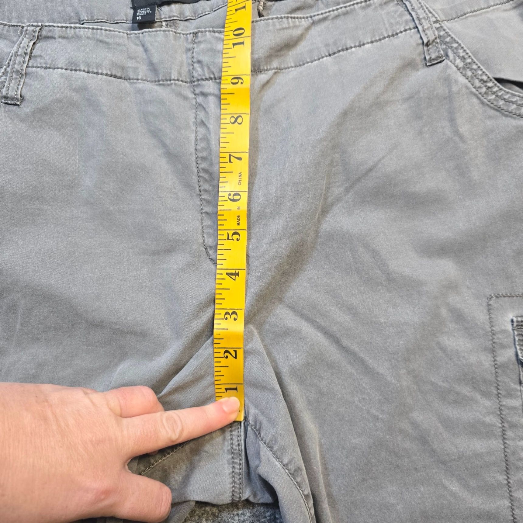 Eileen Fisher Eileen Fisher Pants Women 16 Gray Cargo Pockets Zippers Skinny Casual Basic Modern Twill Lyocell Pull On Flat Front Size 38" / US 16 / IT 52 - 6 Thumbnail