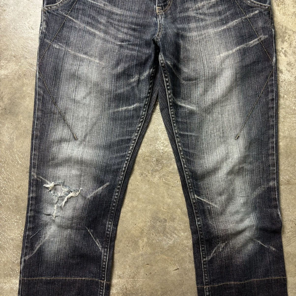 PPFM PPFM DISTRESSED JEANS Size US 32 / EU 48 - 2 Thumbnail