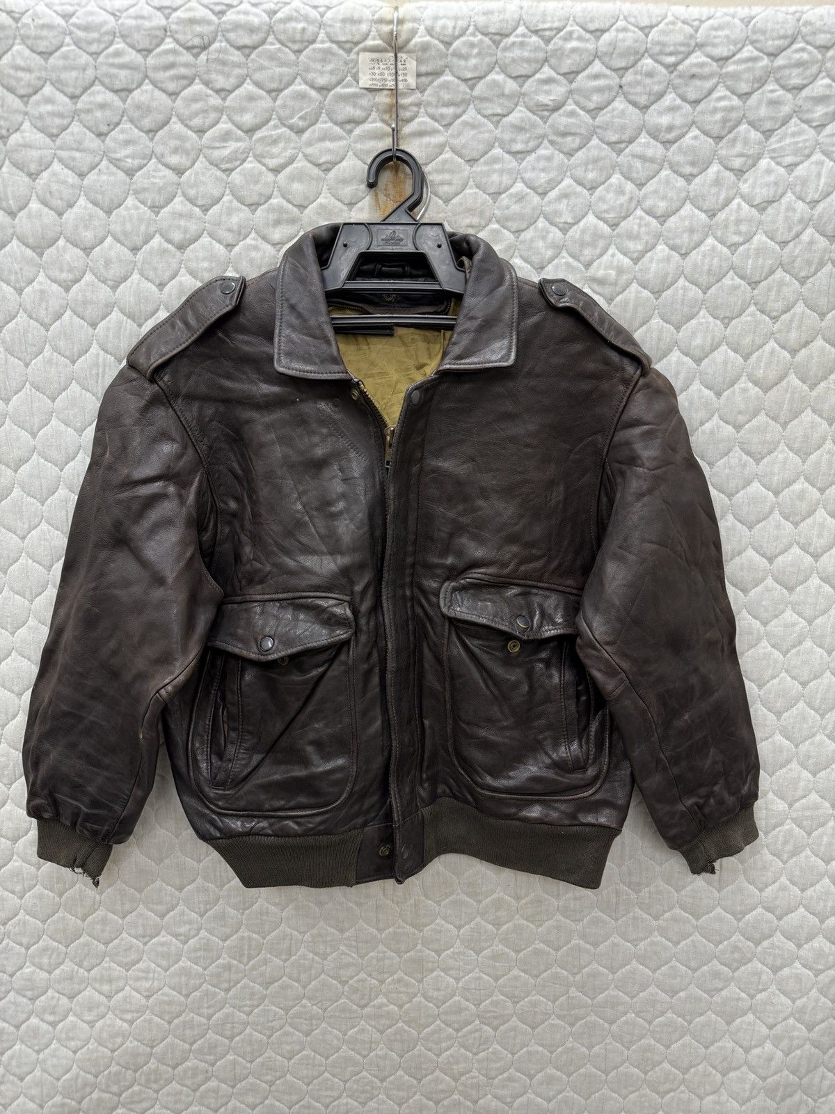 Genuine Leather 🔥🔥🔥ARCHIVE VTG A2 LEATHER FLIGHT JACKET Size US M / EU 48-50 / 2 - 1 Thumbnail