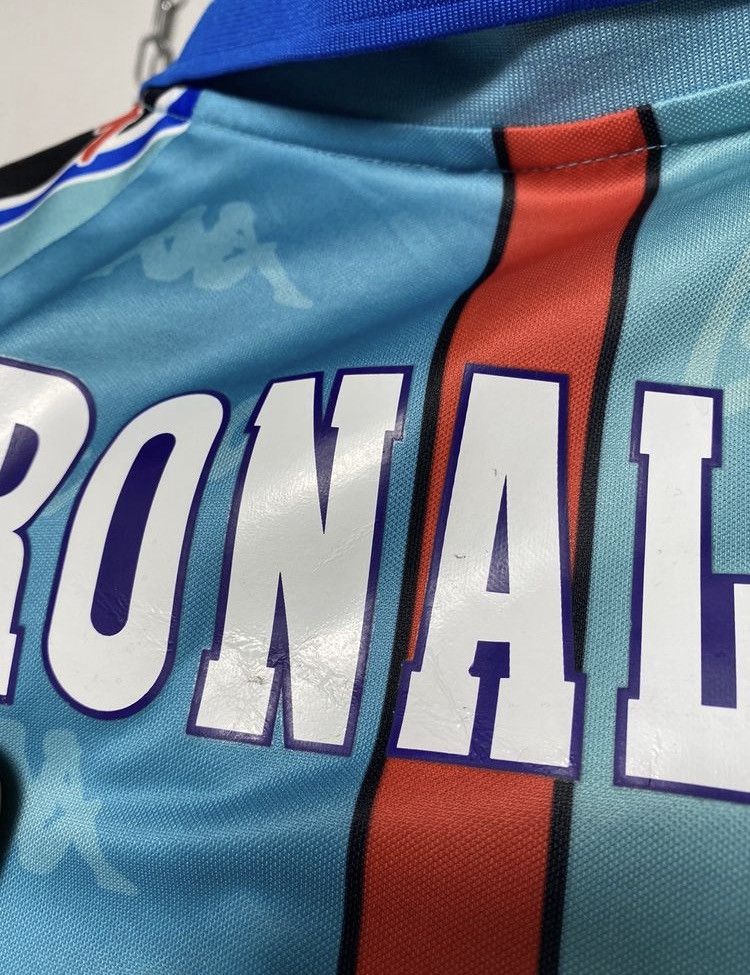 Other Vintage 1995/97 Barcelona #9 Ronaldo Jersey Blockcore Size US M / EU 48-50 / 2 - 11 Thumbnail