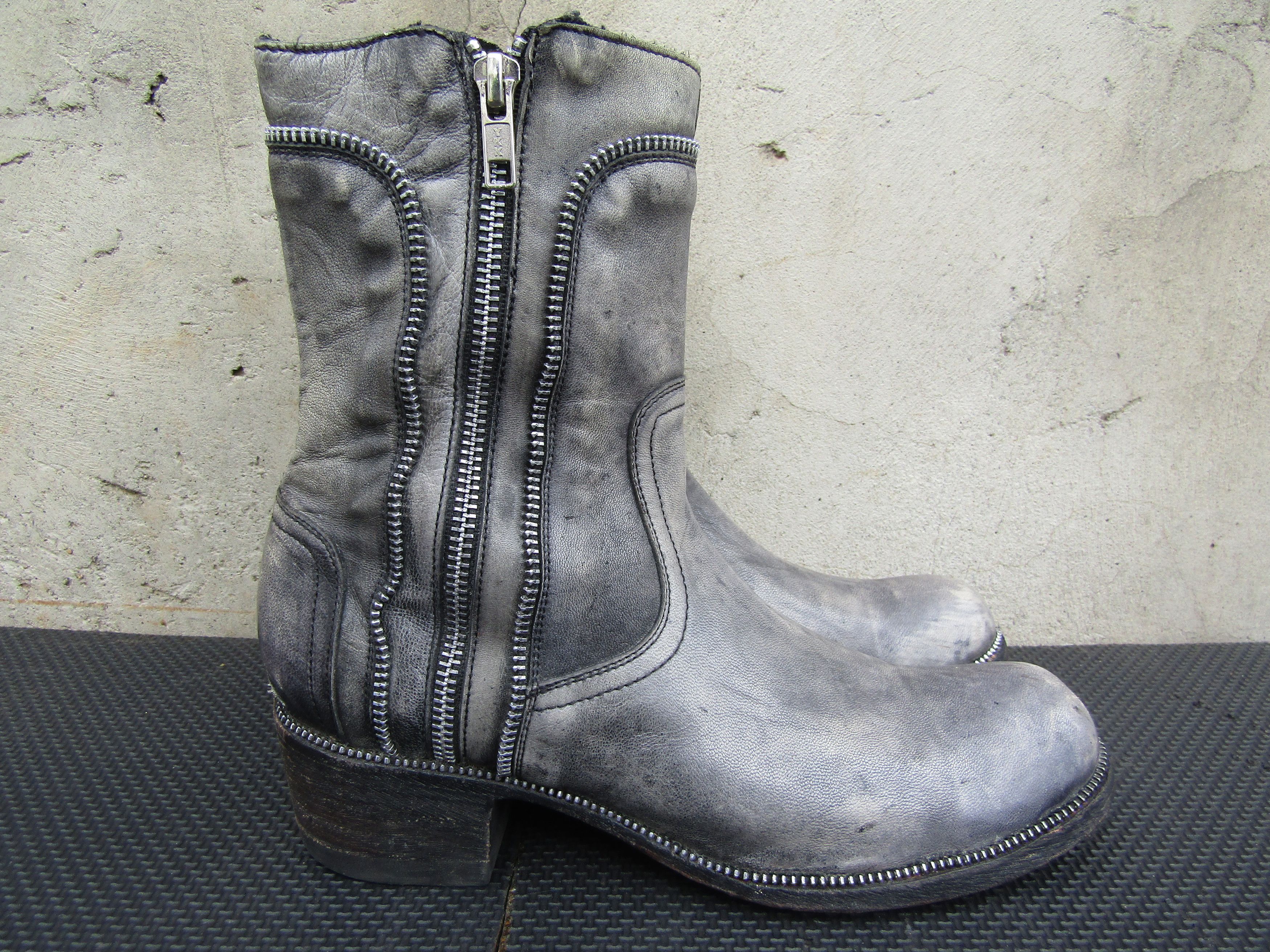 Old Gringo Old Gringo Distressed Gray Leather Low Western Zipper Accent Size US 7 / IT 37 - 8 Thumbnail