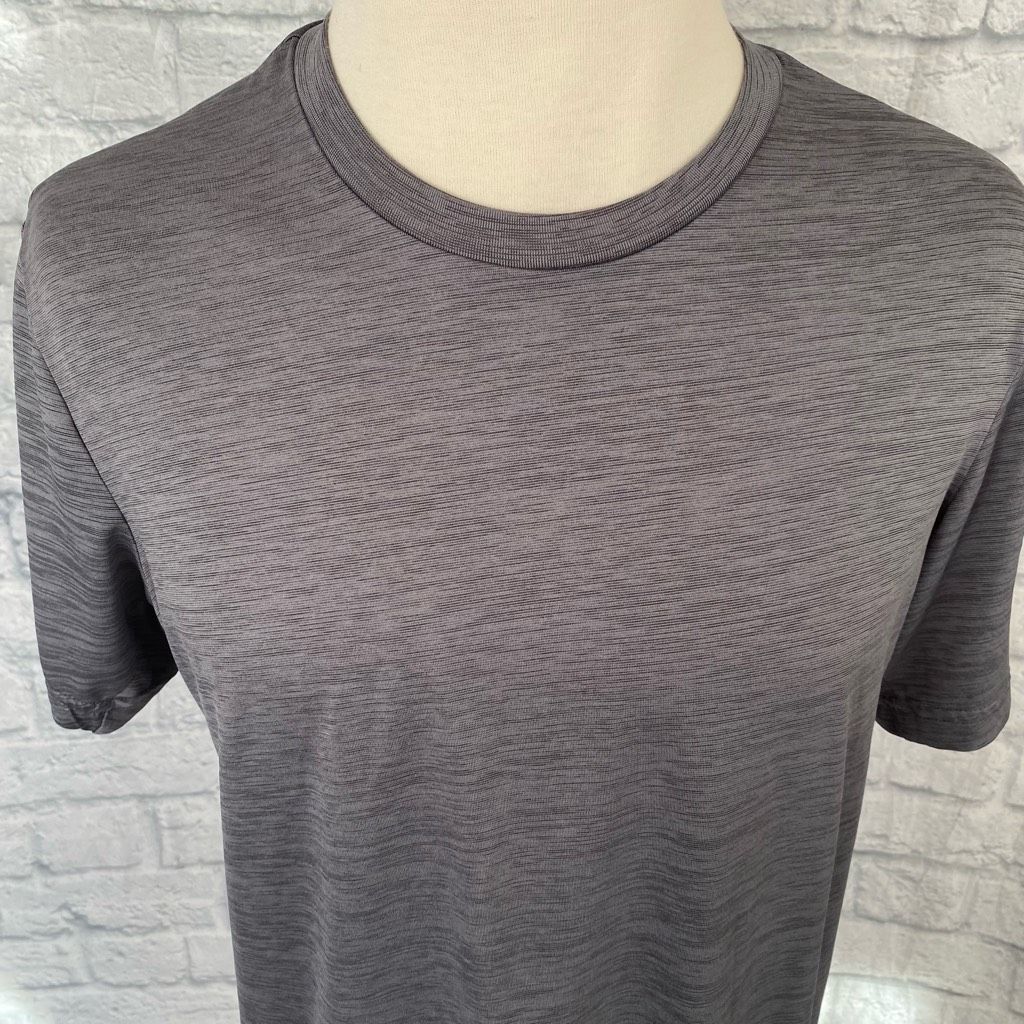 Tek Gear Tek gear dry Tek men XL short sleeve Crewneck activewear wor Size US XL / EU 56 / 4 - 2 Thumbnail