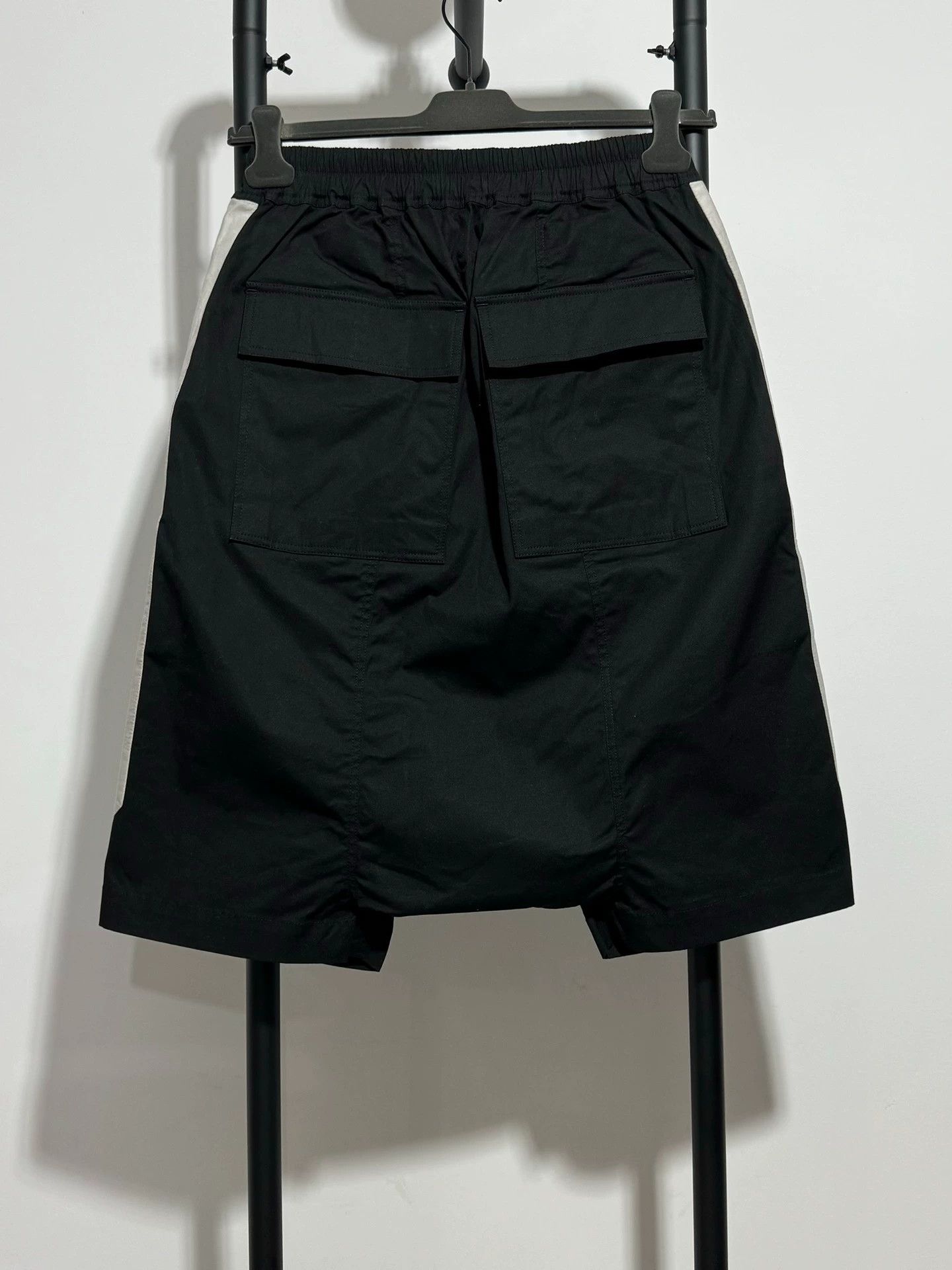 Rick Owens Rick Owens Mainline 48 Short 99 New Size US 39 - 2 Thumbnail
