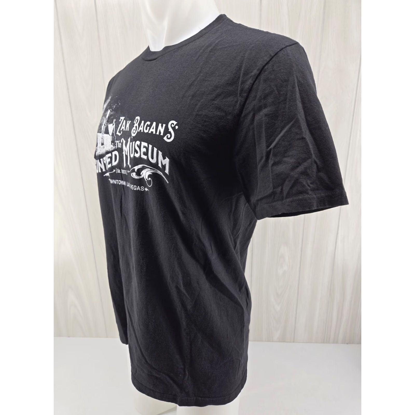 Vintage Zak Bagans Haunted Museum Las Vegas Black Large T-shirt Ghost Adventures Men XL Size US L / EU 52-54 / 3 - 4 Thumbnail