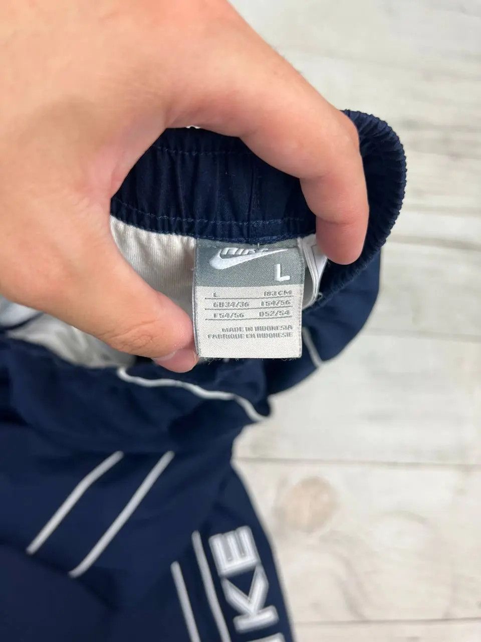 Nike Vintage Nike Track Pants 00s Striped Nylon Y2K Baggy Size US 34 / EU 50 - 9 Thumbnail