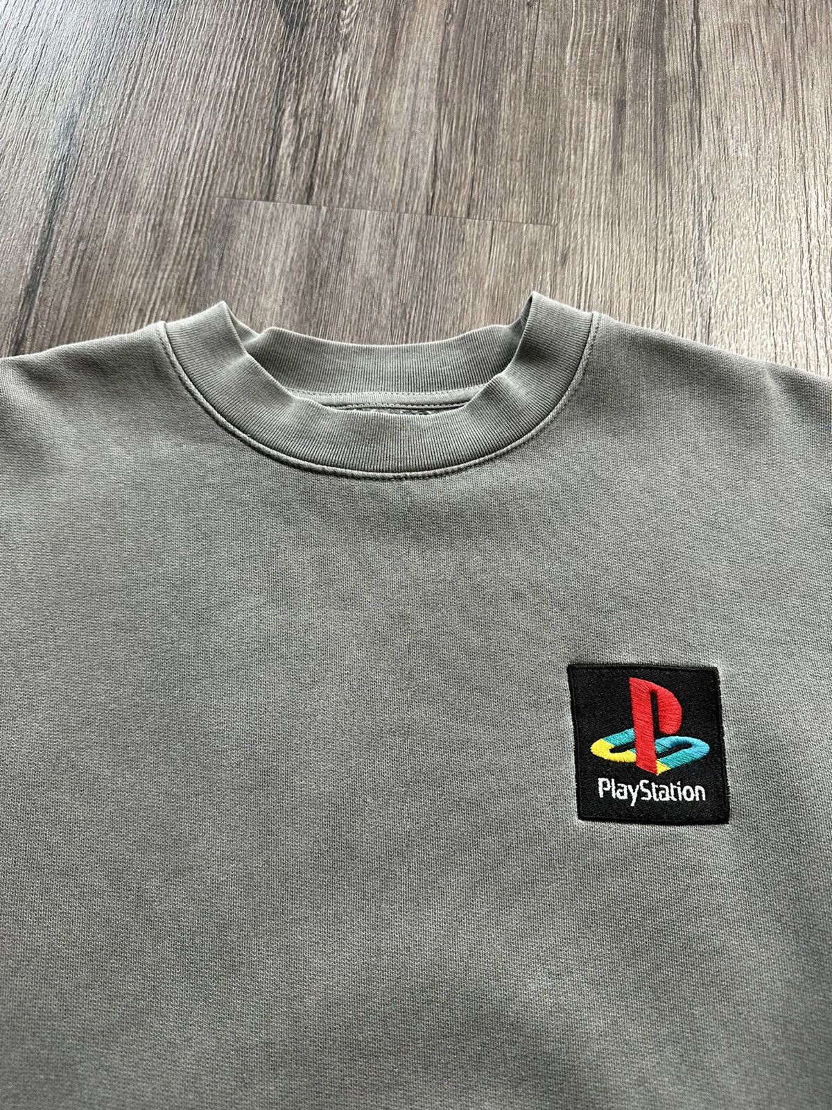Playstation × Travis Scott 😵‍💫Travis Scott😵‍💫 PlayStation Crewneck Sweatshirt Size Medium Size US M / EU 48-50 / 2 - 7 Thumbnail