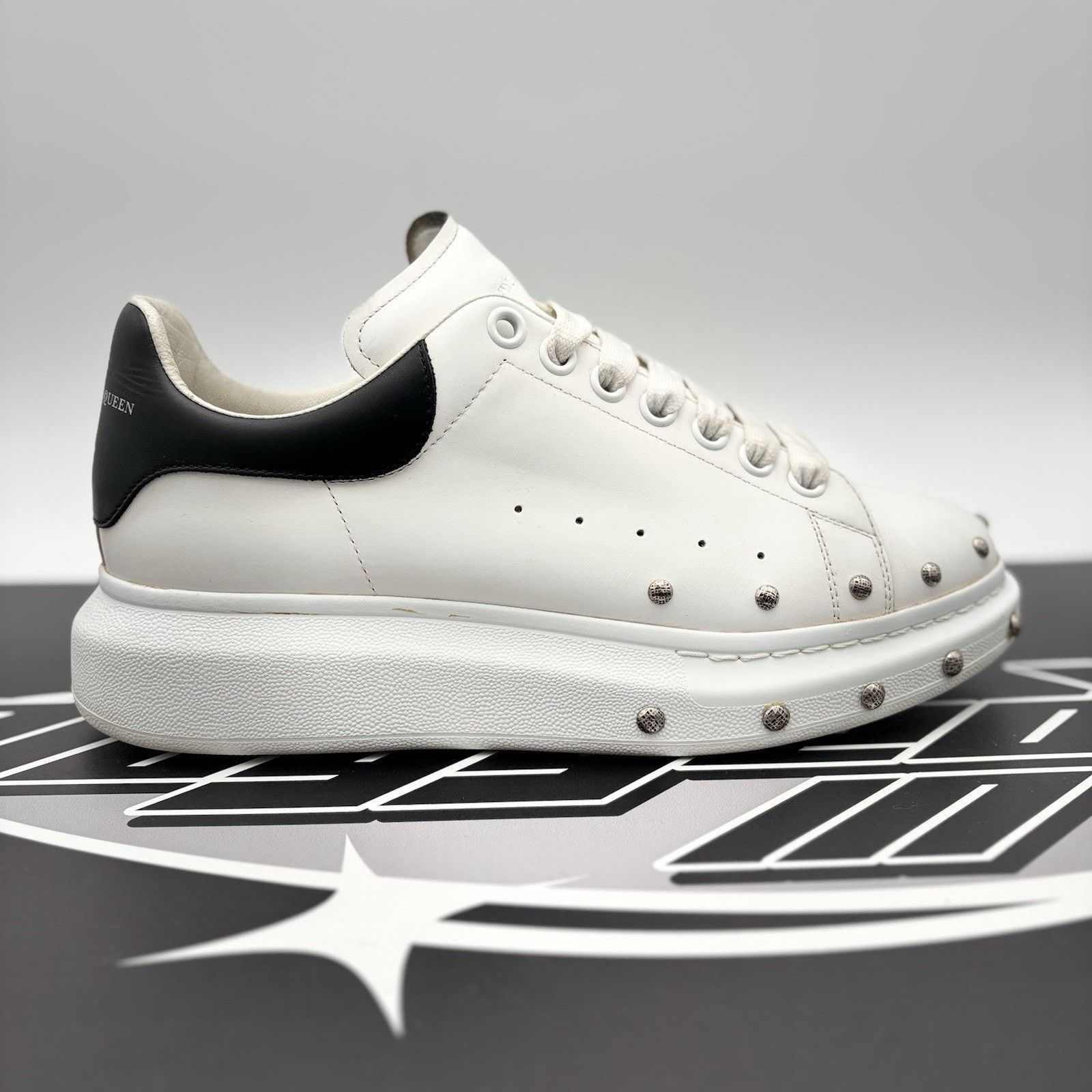 Alexander McQueen Alexander McQueen Oversized Studded ' White Black ' | GREAT! Size US 8 / EU 41 - 2 Thumbnail