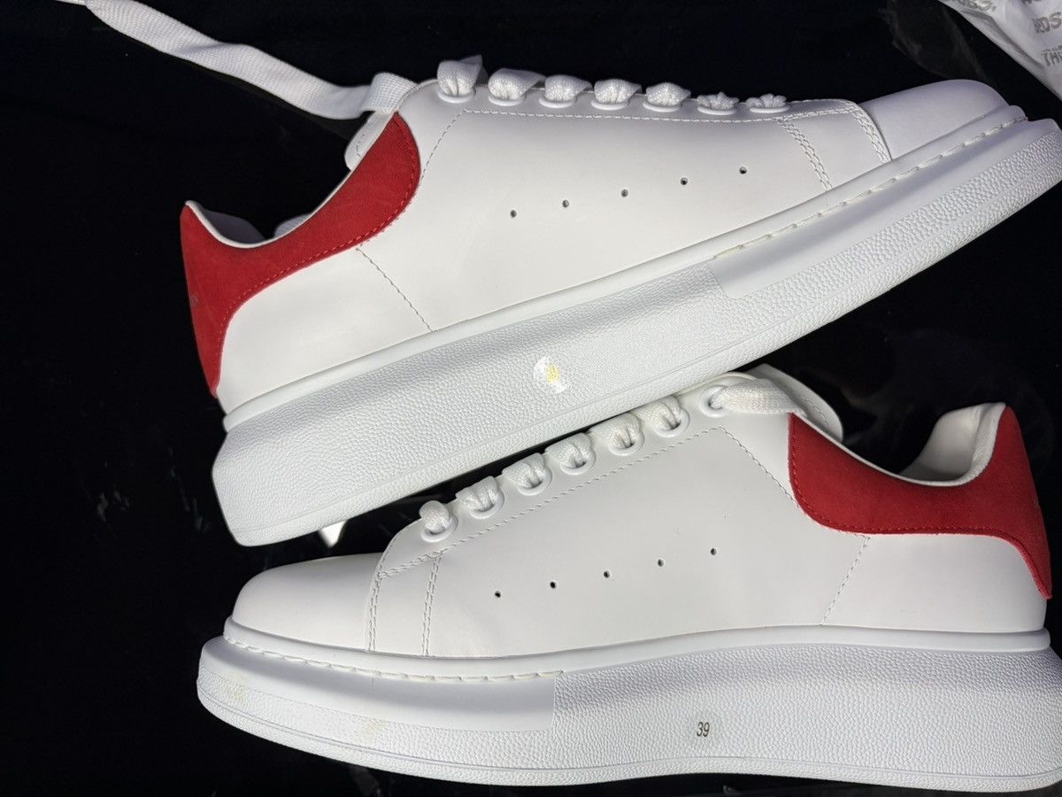 Alexander McQueen Alexander McQueen Oversized Sneaker White Lust Red Size US 9 / IT 39 - 1 Thumbnail