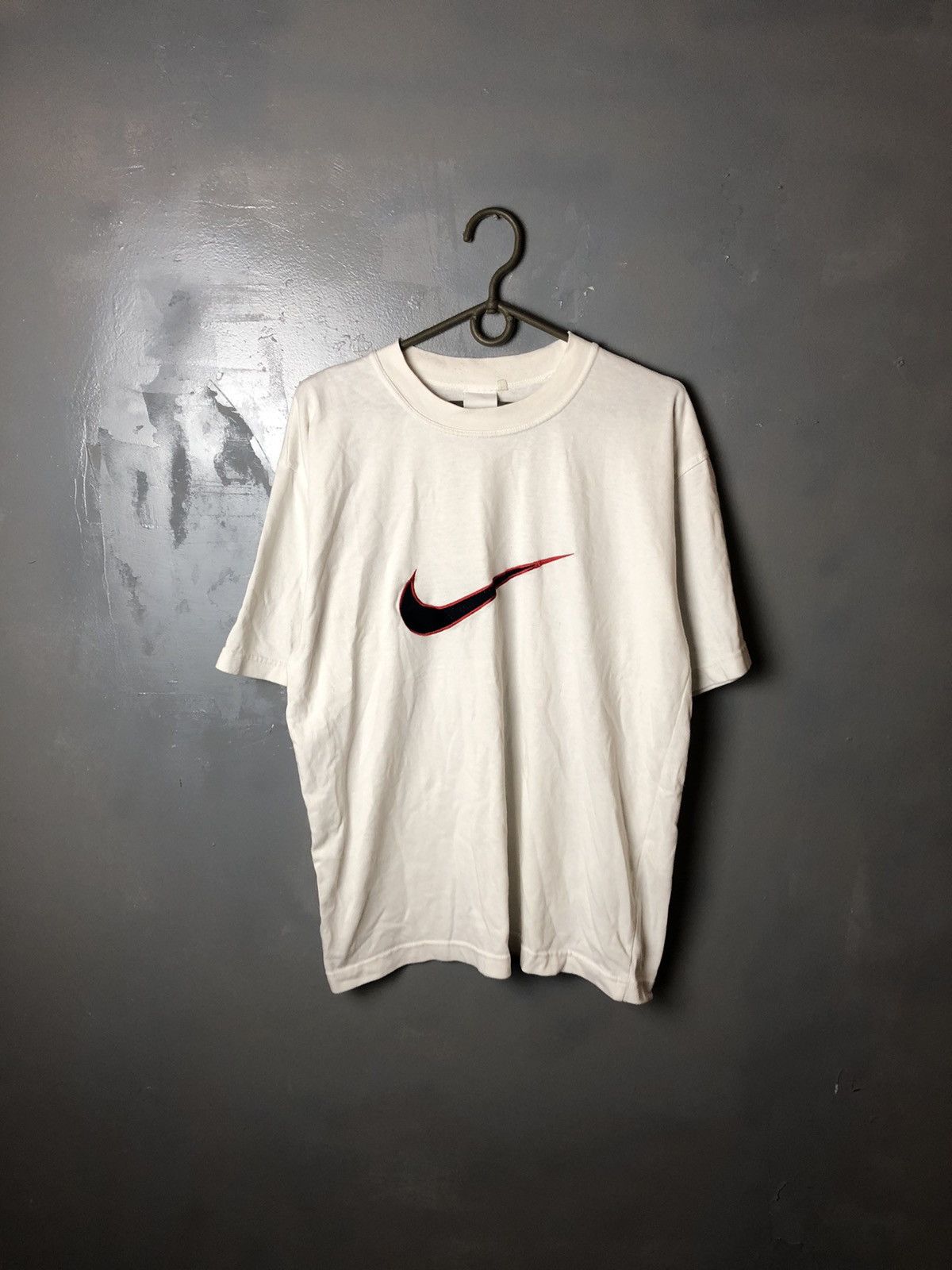 Nike Vintage men’s t-shirt Nike big logo size L Size US L / EU 52-54 / 3 - 1 Thumbnail