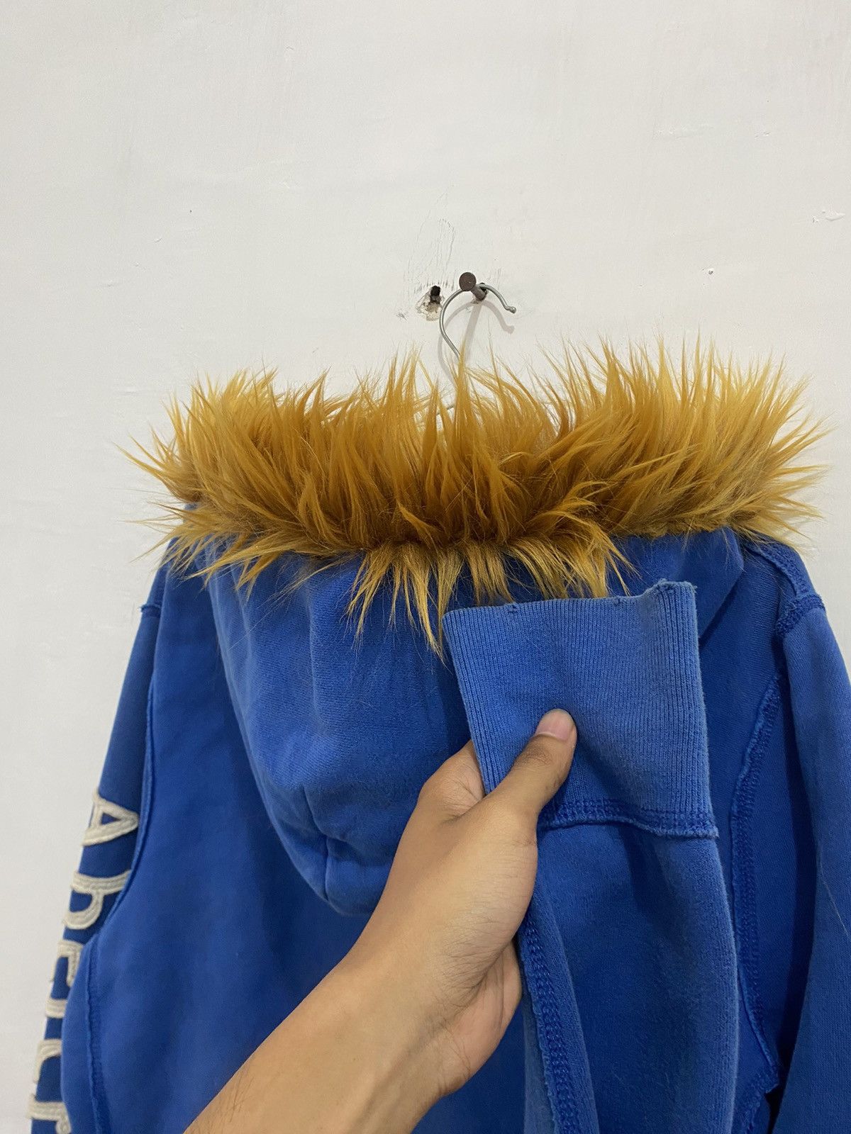 Abercrombie & Fitch 💥If Six Was Nine💥Abercrombie Fur Hoodie LGB style Size US M / EU 48-50 / 2 - 14 Thumbnail