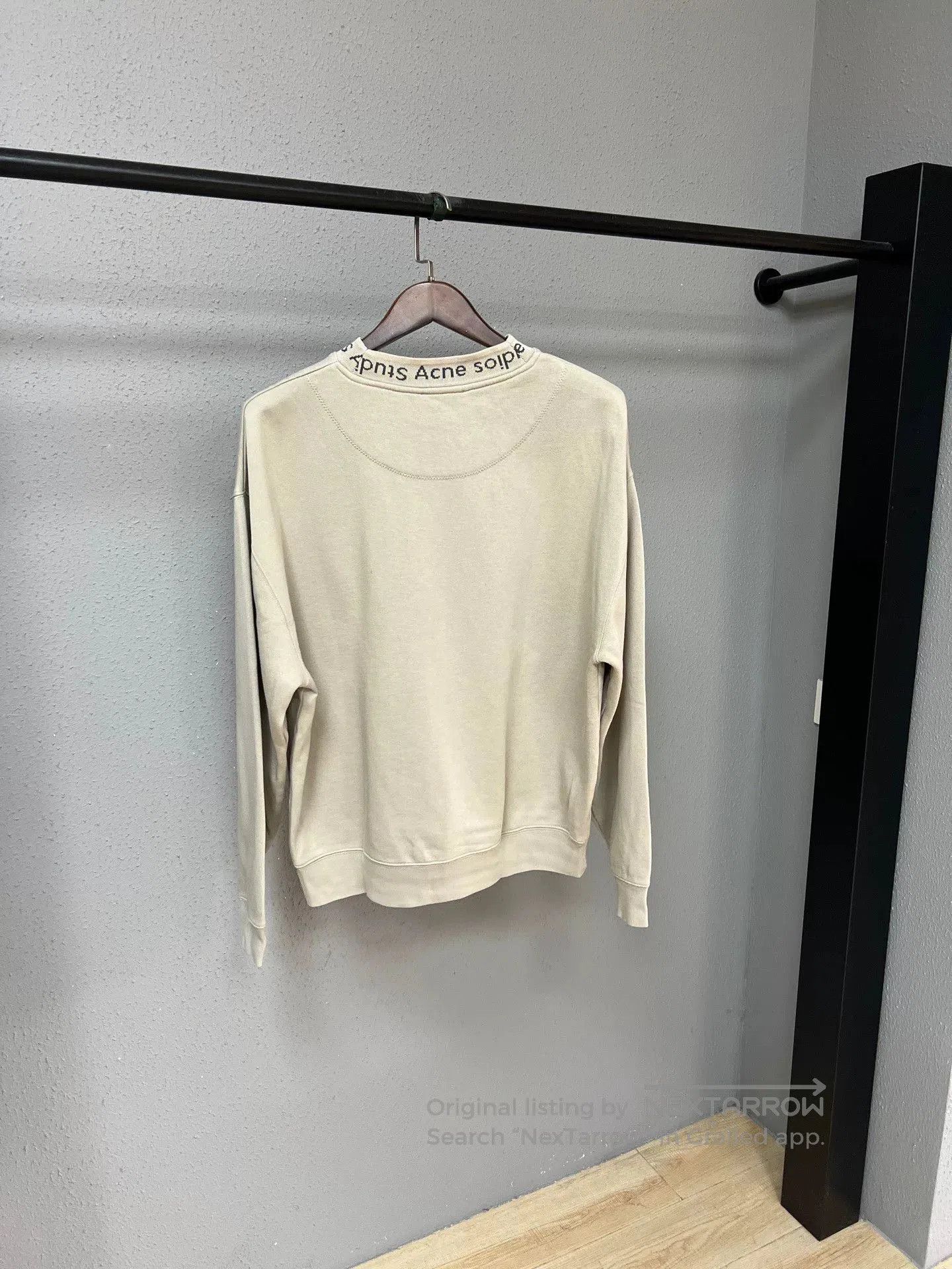 Acne Studios beige acne studios sweatshirt in excellent condition. Size US S / EU 44-46 / 1 - 2 Thumbnail
