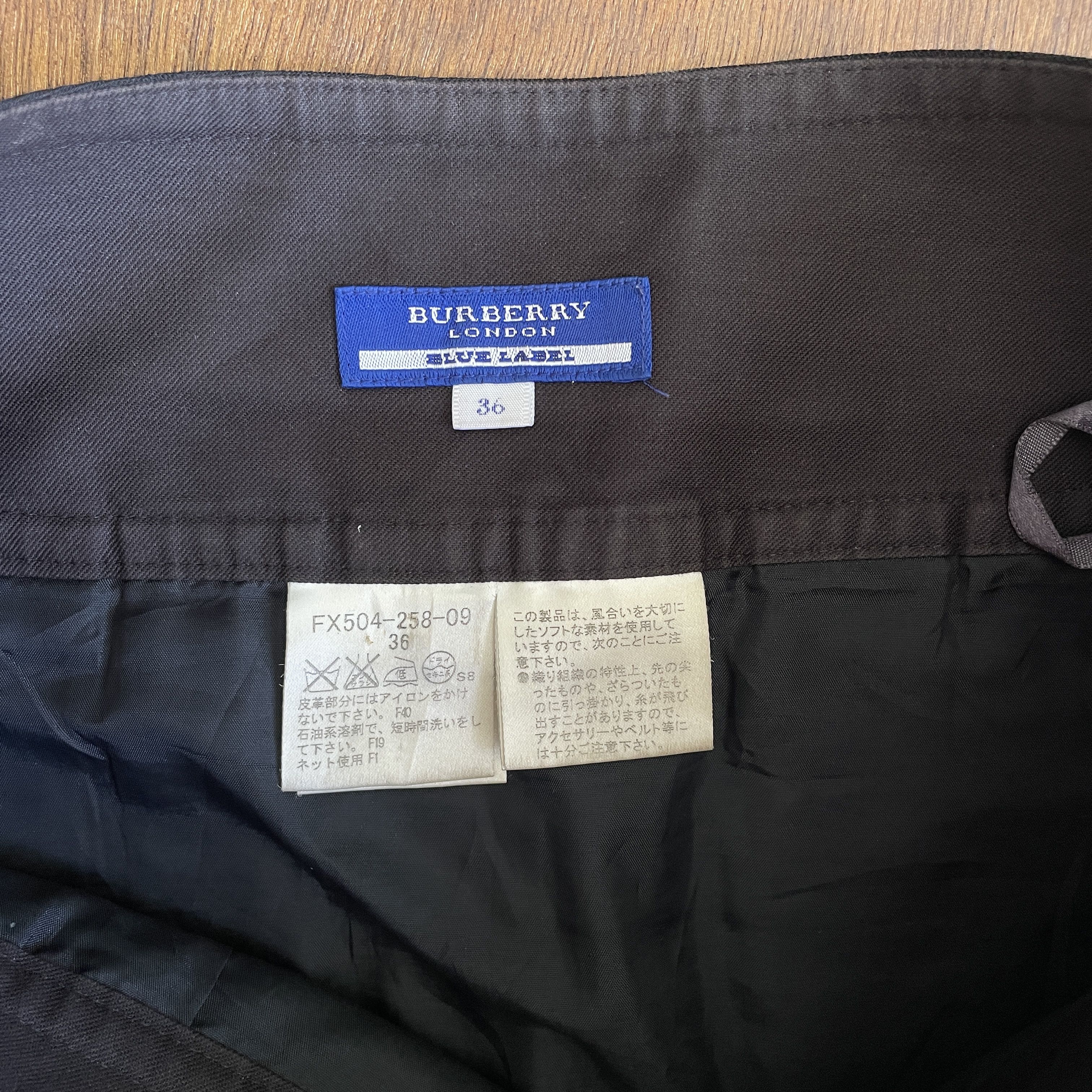 Burberry Burberry Blue Label Leather Belt Skirt Size.36 Size 36" / US 14 / IT 50 - 4 Thumbnail