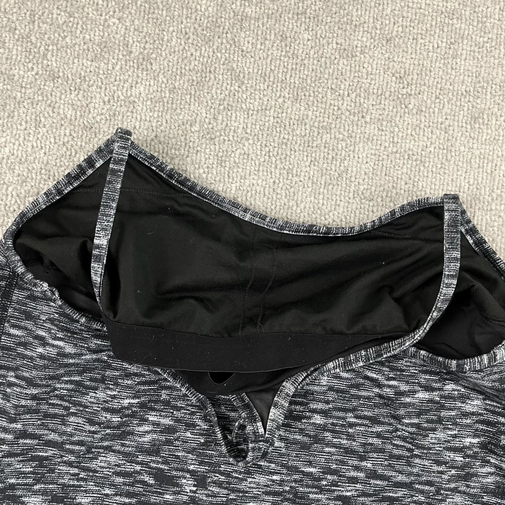 Lululemon Lululemon Power Y Tank Top Womens Size 2/4 Gray Black Racerback Light Support Size S / US 4 / IT 40 - 6 Thumbnail