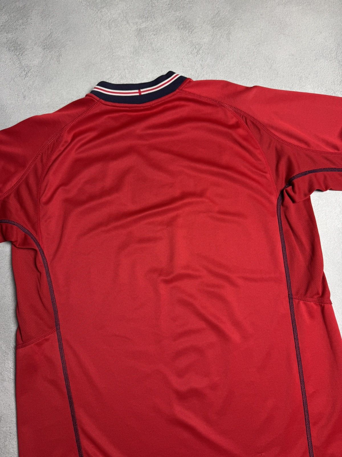 Umbro England 2002 2004 Away Shirt Soccer Jersey Reversible Umbro Size US XL / EU 56 / 4 - 12 Thumbnail
