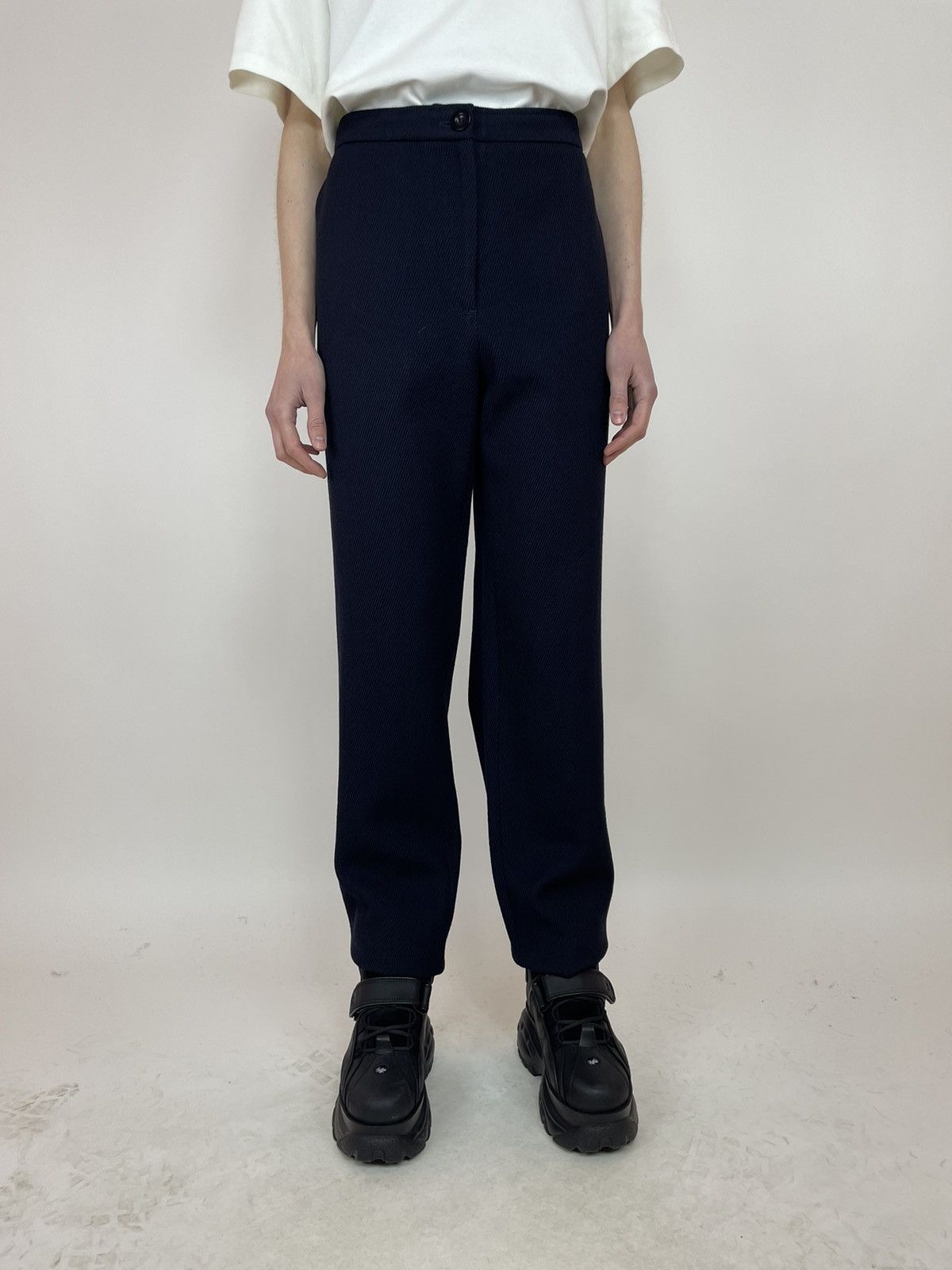 Cos × Japanese Brand COS Wool Trousers Women’s BIG SIZE size EUR 44 Size 32" / US 10 / IT 46 - 8 Thumbnail