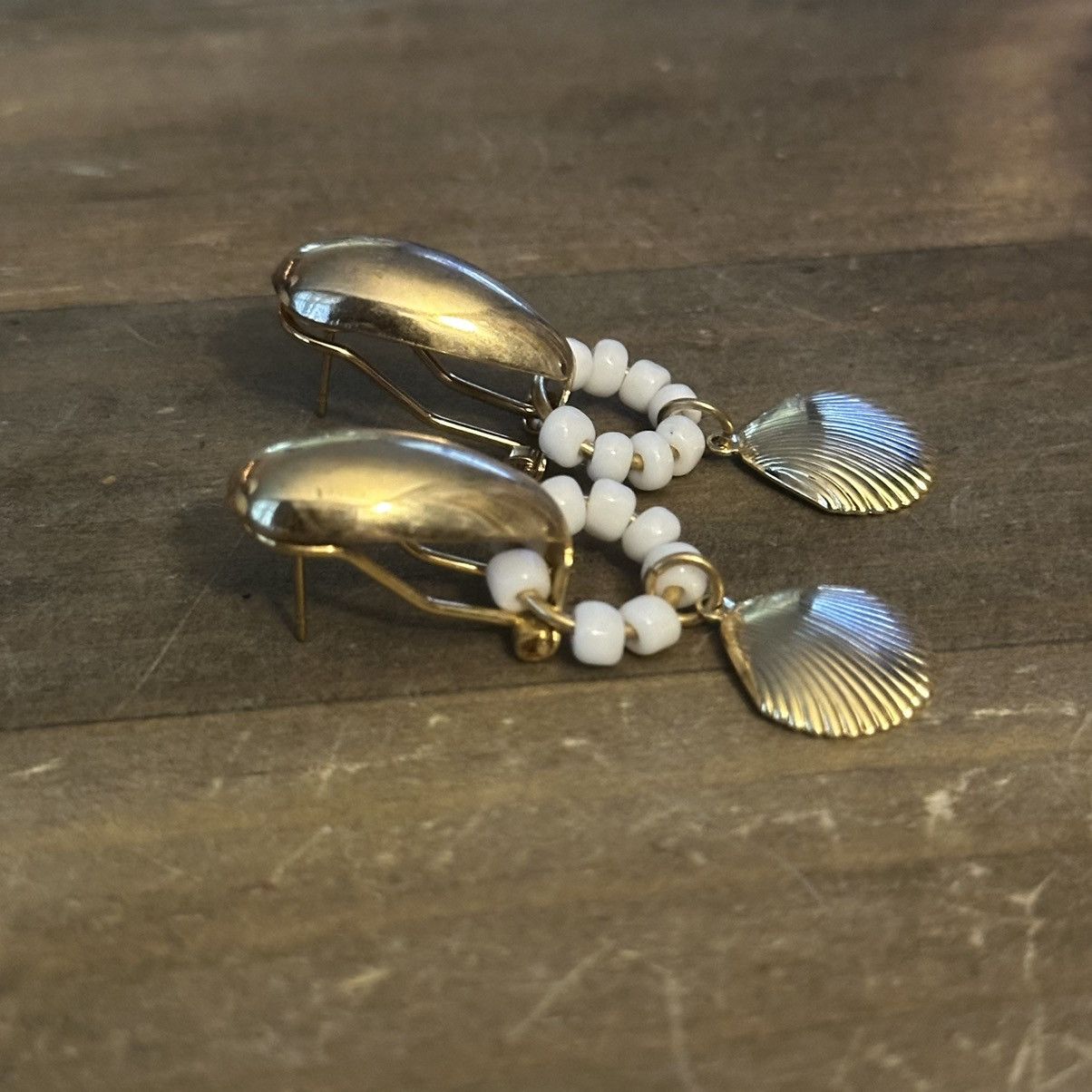 Vintage Vintage gold tone shell dangle earrings Size ONE SIZE - 2 Thumbnail