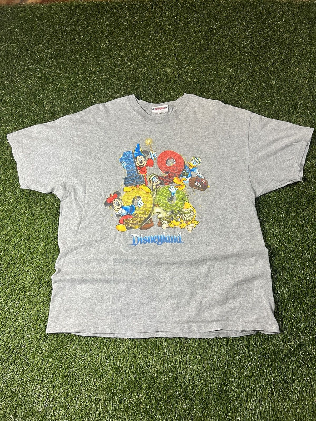 Disney Vintage 1999 Mickey Mouse Fantasia Disney Land Tee Size US XXL / EU 58 / 5 - 1 Thumbnail