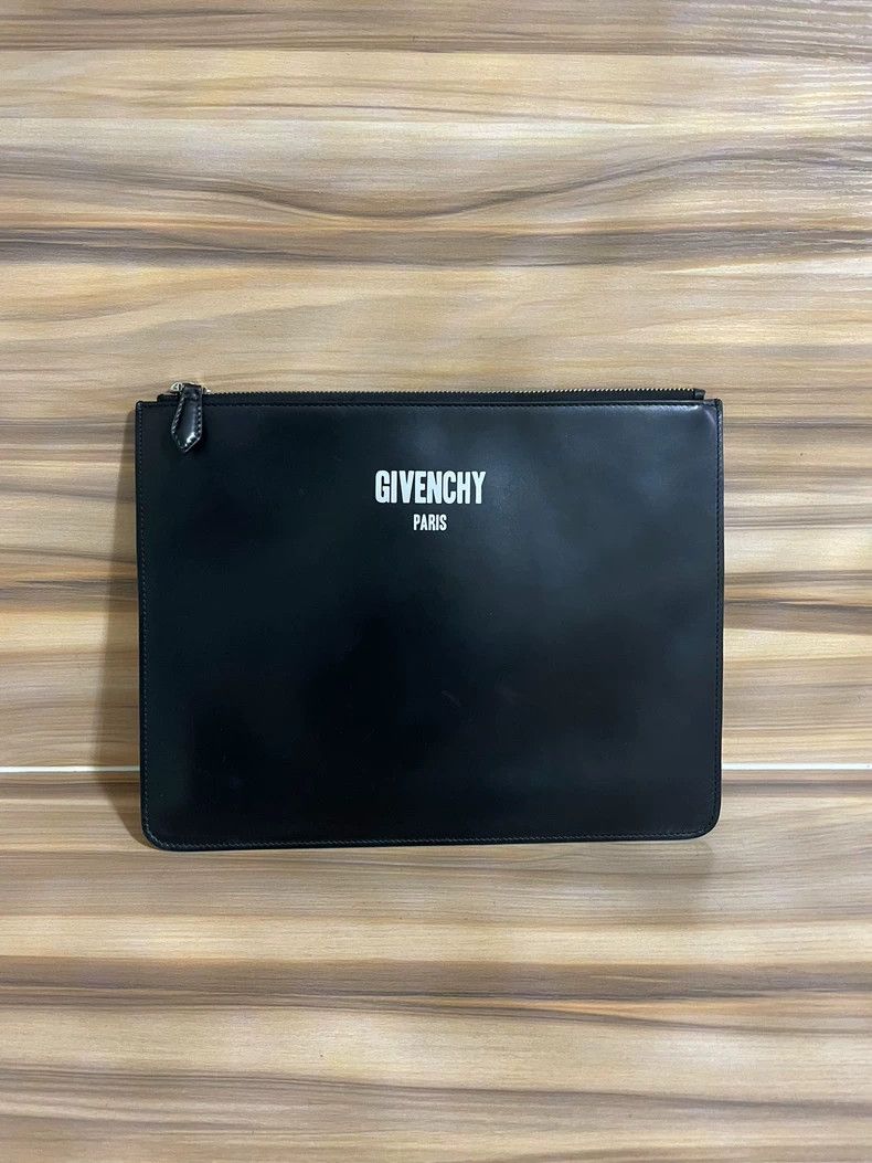 Givenchy Givenchy Black Leather Clutch Handbag - dmc Size ONE SIZE - 1 Thumbnail