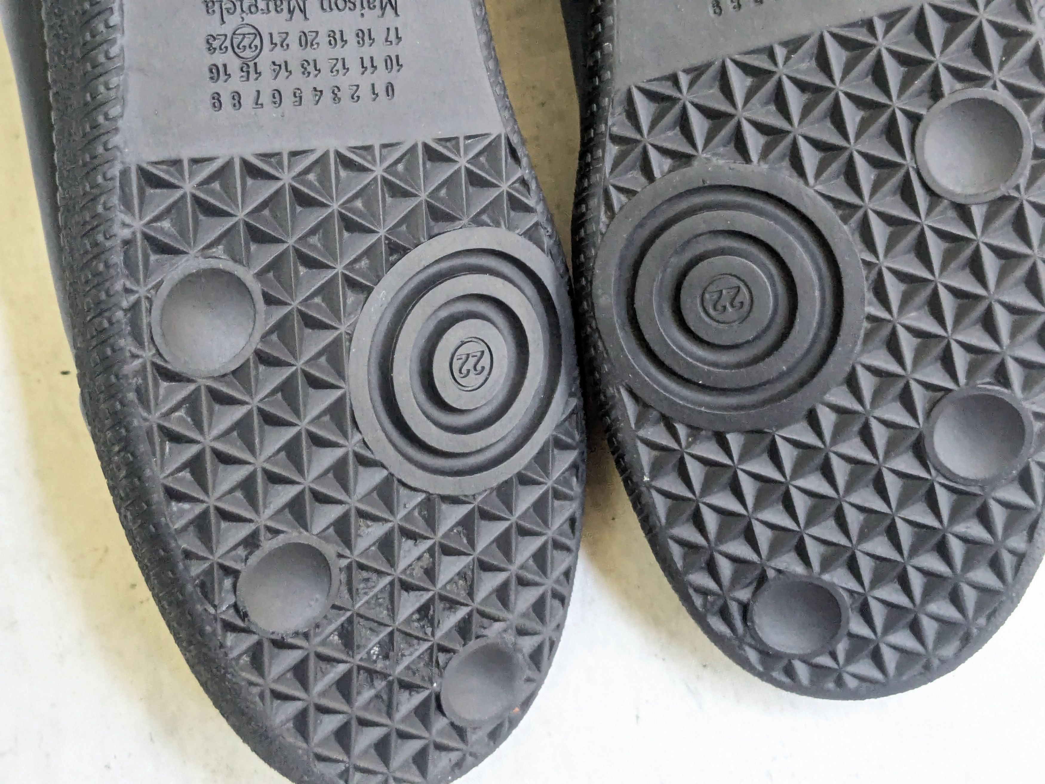 Maison Margiela Maison Margiela Future Sneakers Black 10 43 Low Tops Size US 10 / EU 43 - 18 Thumbnail