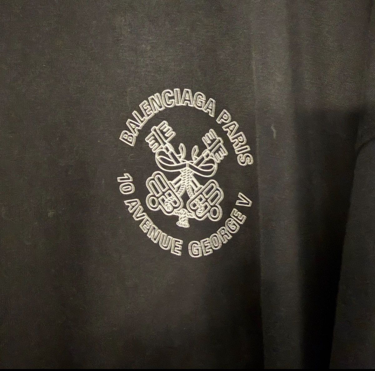 Balenciaga BALENCIAGA Key Crest Oversized T-shirt Black Size 5 (XXL) Size US XXL / EU 58 / 5 - 2 Thumbnail