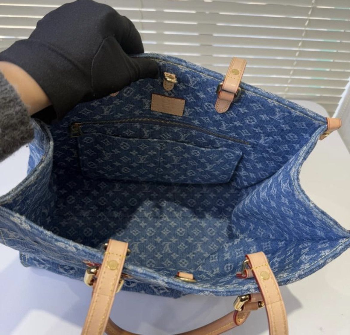 Louis Vuitton Louis Vuitton ON-THE-GO MM-2508 Size ONE SIZE - 3 Thumbnail