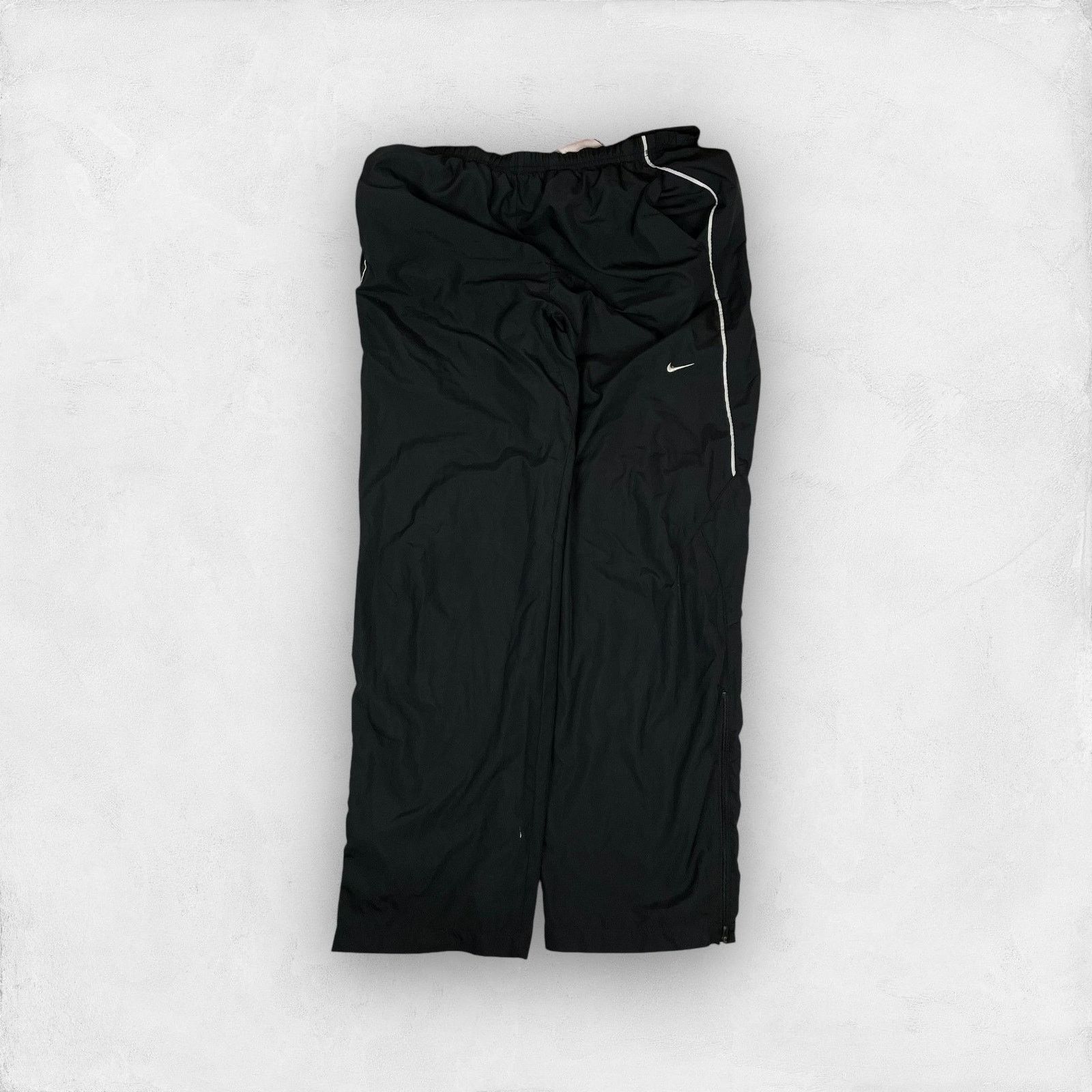 Nike Nike Women's Black Swoosh Ankle Zip High Rise Track Pant XL Size 30" / US 8 / IT 44 - 1 Thumbnail