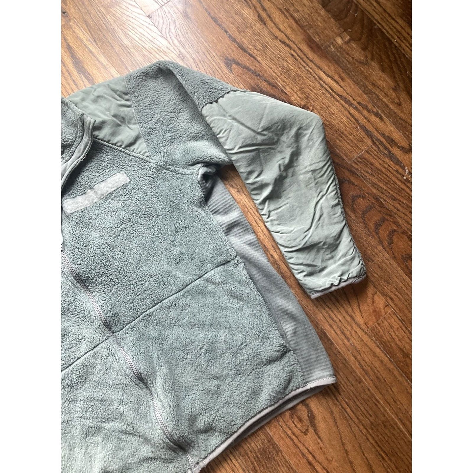 Vintage US Military Cold Weather Gen III Fleece Jacket Size Medium Long Green USA Size US M / EU 48-50 / 2 - 3 Thumbnail