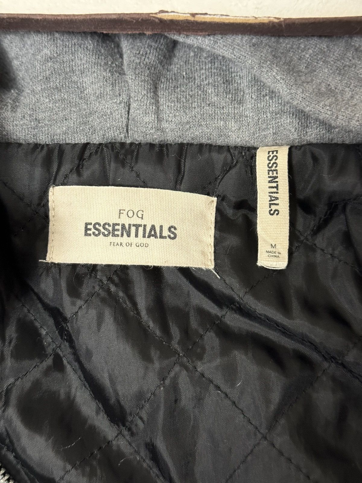 Essentials × FOG × Fear of God Fear of God Essentials OG Quilted Jacket Gray SZ Medium 💥 Size US M / EU 48-50 / 2 - 11 Thumbnail