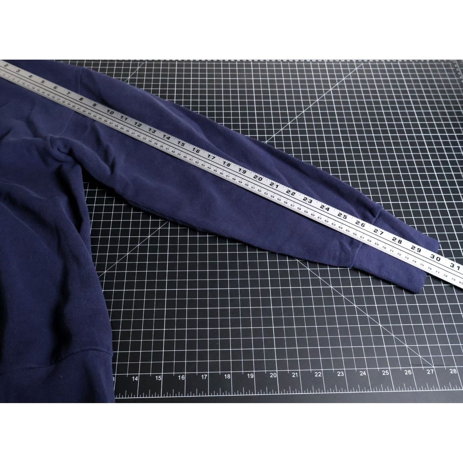 Delta VINTAGE Delta Sweatshirt Crewneck Men's Large Blue Embroidered 90s Outer Banks Pullover Cotton Blend Casual Retro City Winter Fall Spring Size US L / EU 52-54 / 3 - 7 Thumbnail