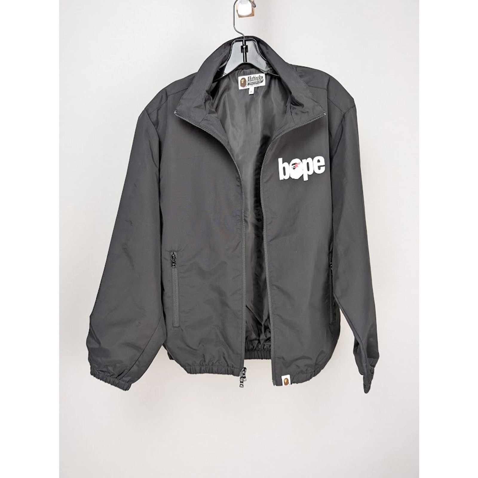 Bape o1rshd1 Logo Windbreaker Jacket in Black Size US L / EU 52-54 / 3 - 10 Thumbnail