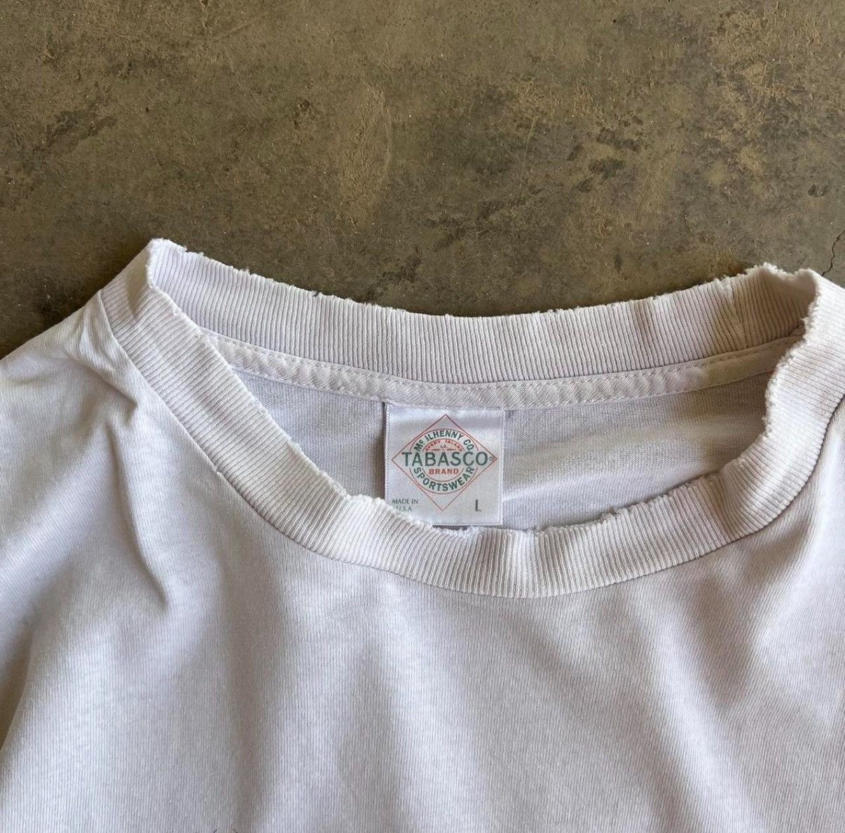 Band Tees 90’s THRASHED Tabasco Hot Sauce Tee Size US L / EU 52-54 / 3 - 3 Thumbnail