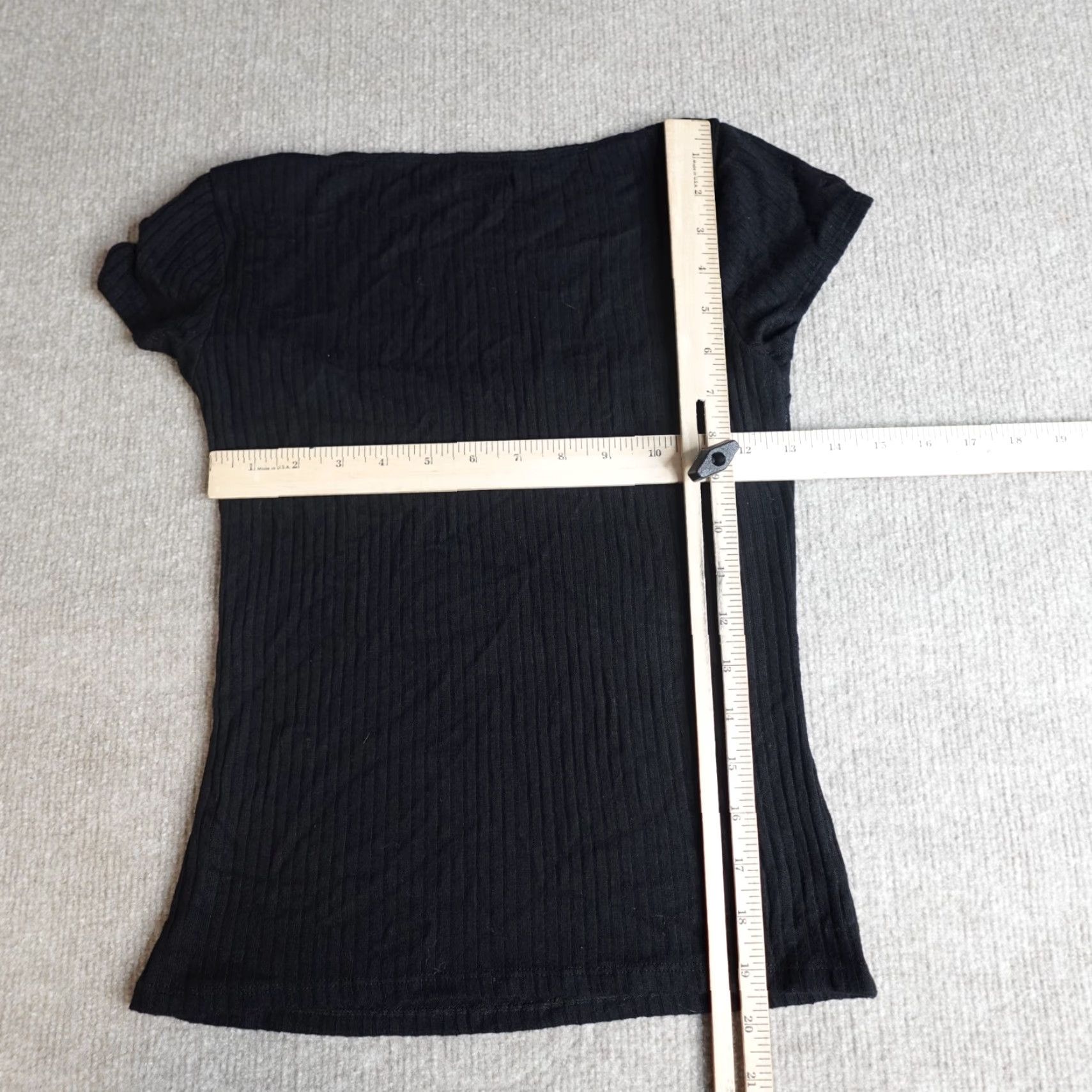 Reformation Reformation Top Blouse Short Sleeve Black Lyocell Knit Square Neck Womens Small Regular Fits Basic Casual Fall Spring Summer Size S / US 4 / IT 40 - 6 Thumbnail