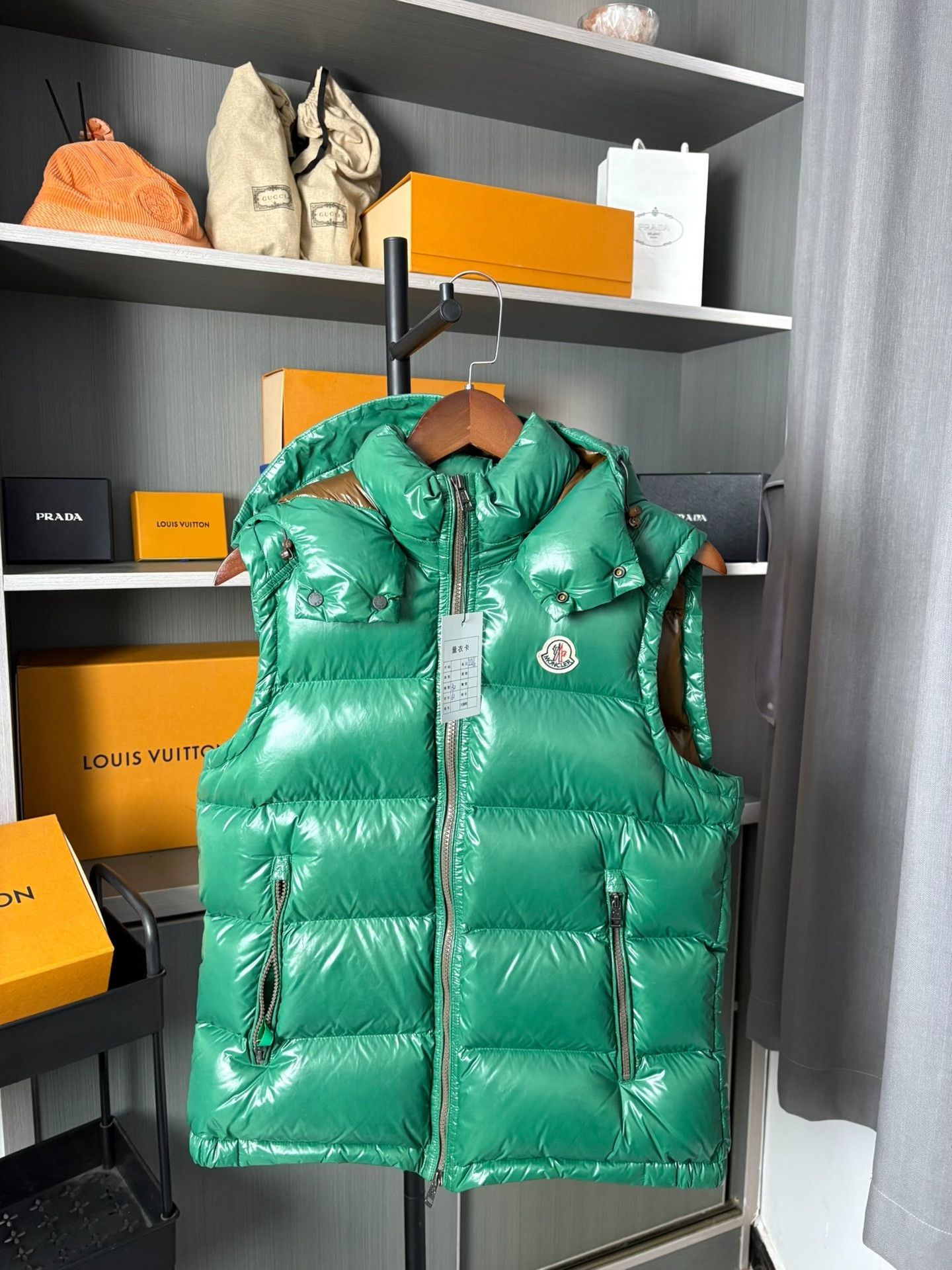 Moncler Moncler Down Green Vest M Men Size US M / EU 48-50 / 2 - 1 Thumbnail