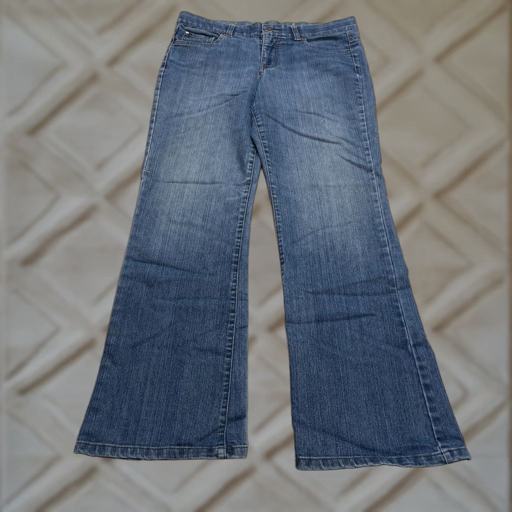 Vintage BandolinoBlu Jeans Womens 8 Blue Denim Dark Wash Bootcut Missy Mid Rise 35x31 Jeans Size 30" / US 8 / IT 44 - 1 Thumbnail