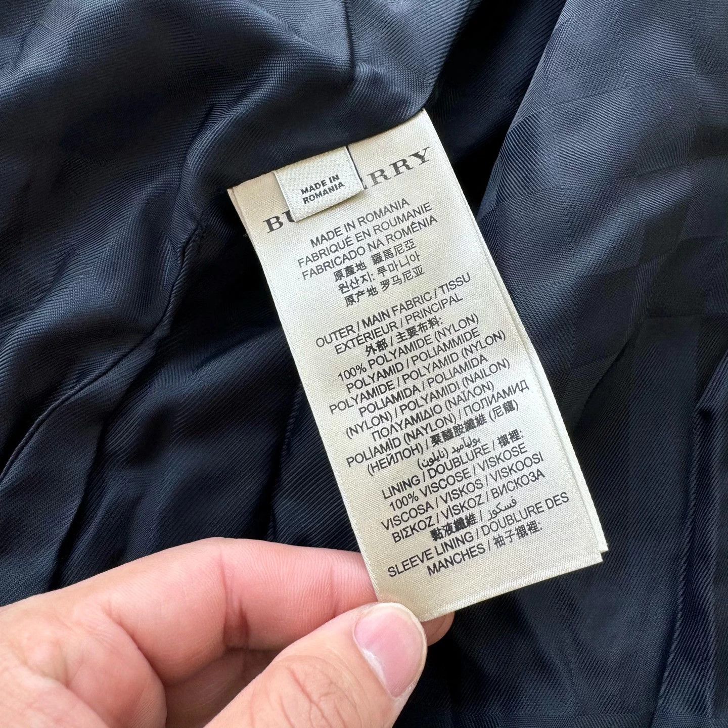 Burberry Burberry Nylon Navy Trench Coat Size 52 Near New Size US L / EU 52-54 / 3 - 6 Thumbnail