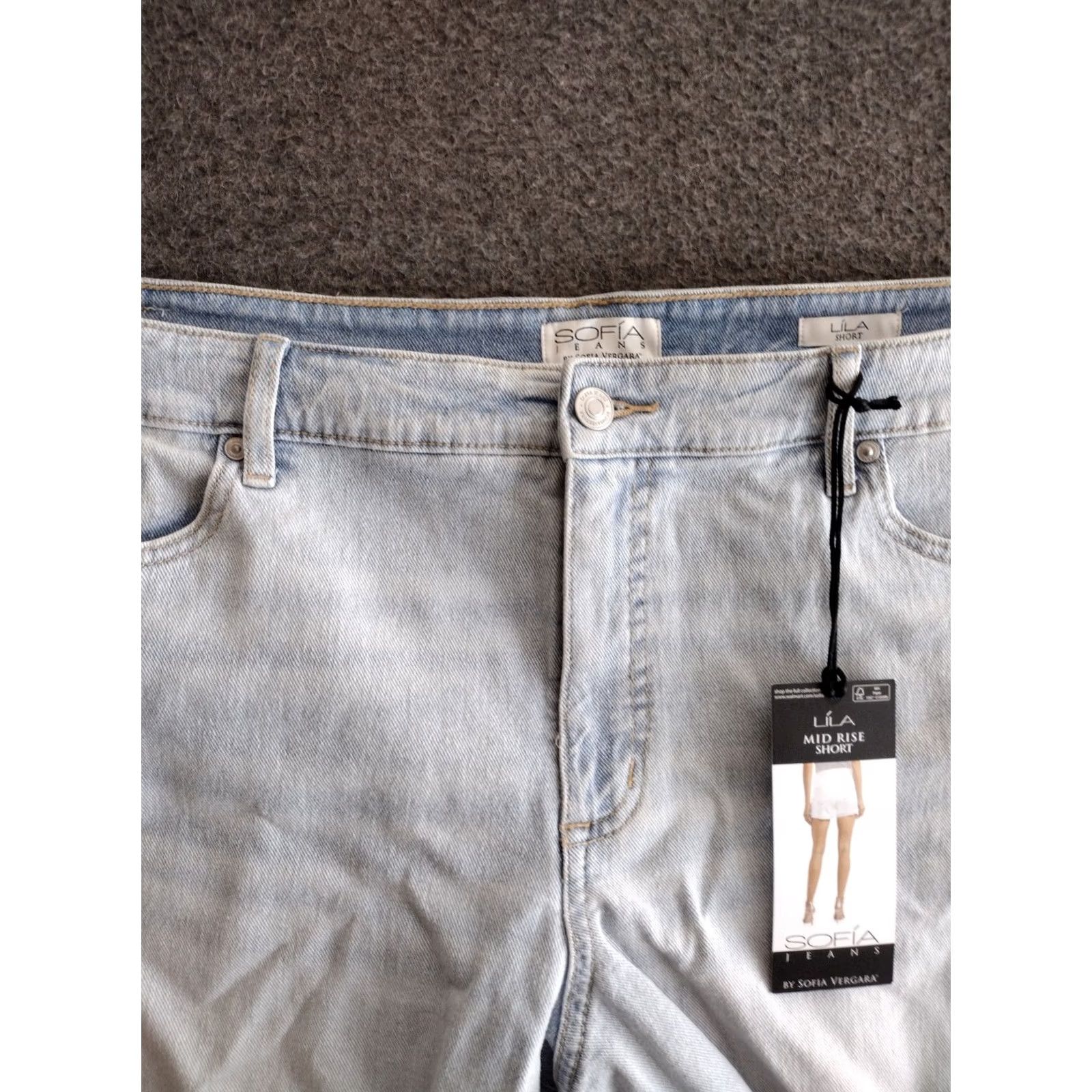 Vintage Sofia Vergara Jeans Lila Mid Rise Hi-Low Hem Light Wash Denim Shorts 18 Womens Plus Size Blue Pants Short Size 40" / US 18 - 3 Thumbnail